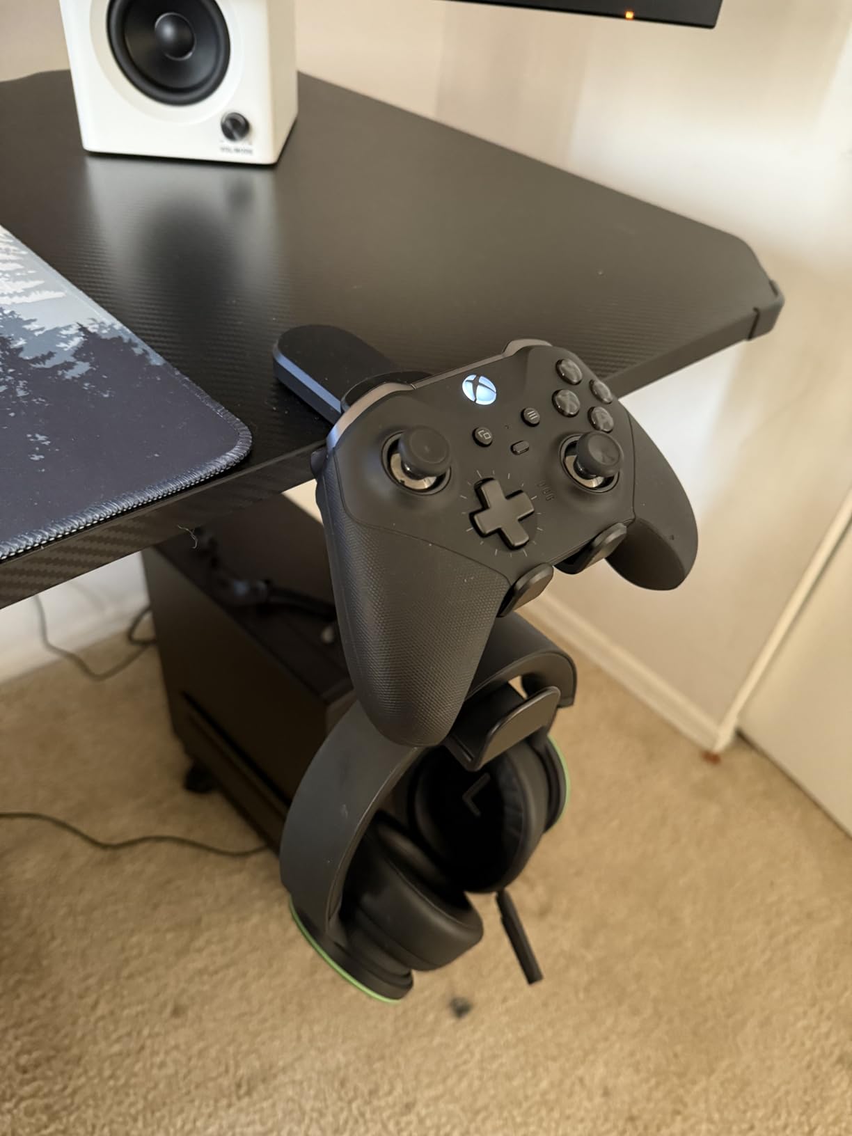 3 in 1 Under Desk Headphone Hanger with Adjustable Clamp Mount, 2 Controller Slots & 1 Headset Universal Holder Stand, Rotatable Hook Rack & Cable Organizer customer photo 1