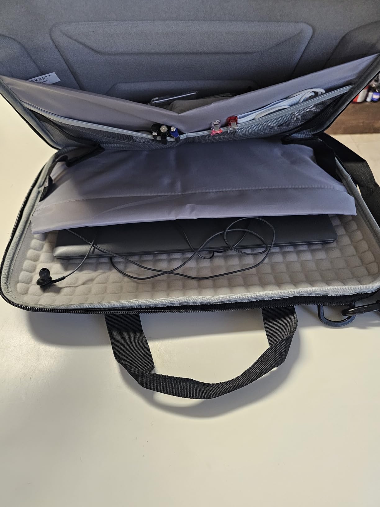 BAGSMART 15.6-16 inch Laptop Computer Case with Strap,Shockproof Waterproof Laptop Bag with Sturdy Handle customer photo 2