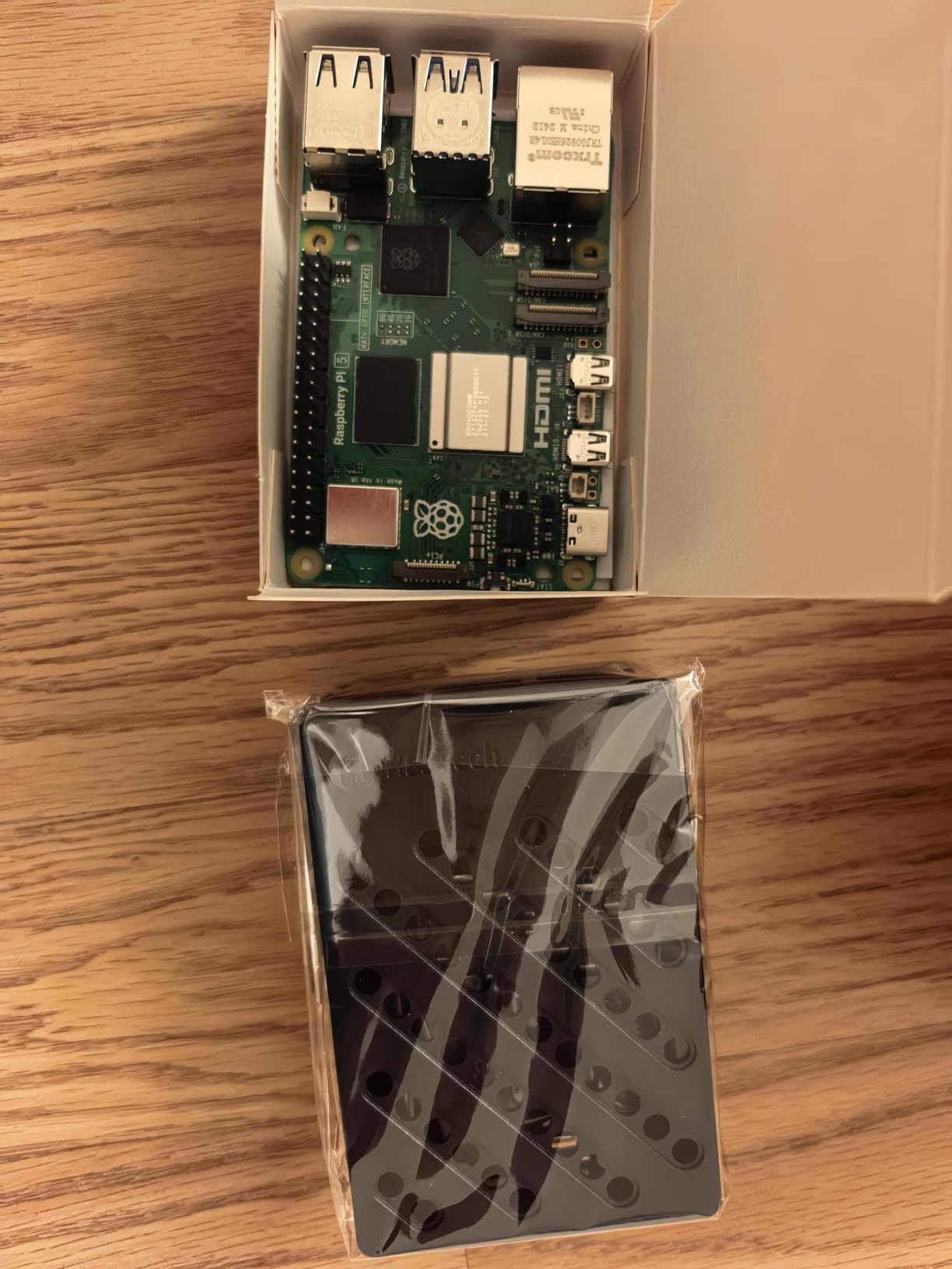 RasTech Raspberry Pi 5 Kit 8GB RAM with Pi 5 Case,Active Cooler,Screwdrive and Pi 5 8GB Board Included customer photo 1