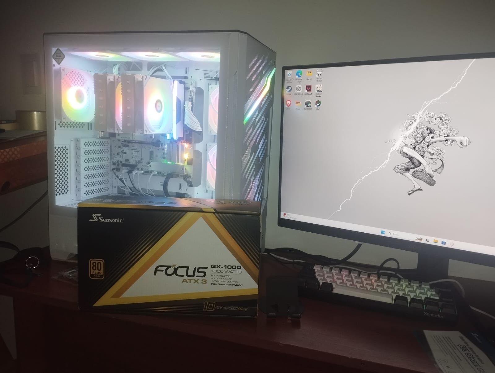 Seasonic Focus GX 1000W Power Supply ATX 3.1 PCIe 5.1 (12V-2x6) 10 Years Warranty Cybenetics Gold Fully Modular RTX 5090 AMD RX 9000 Ready White customer photo 2