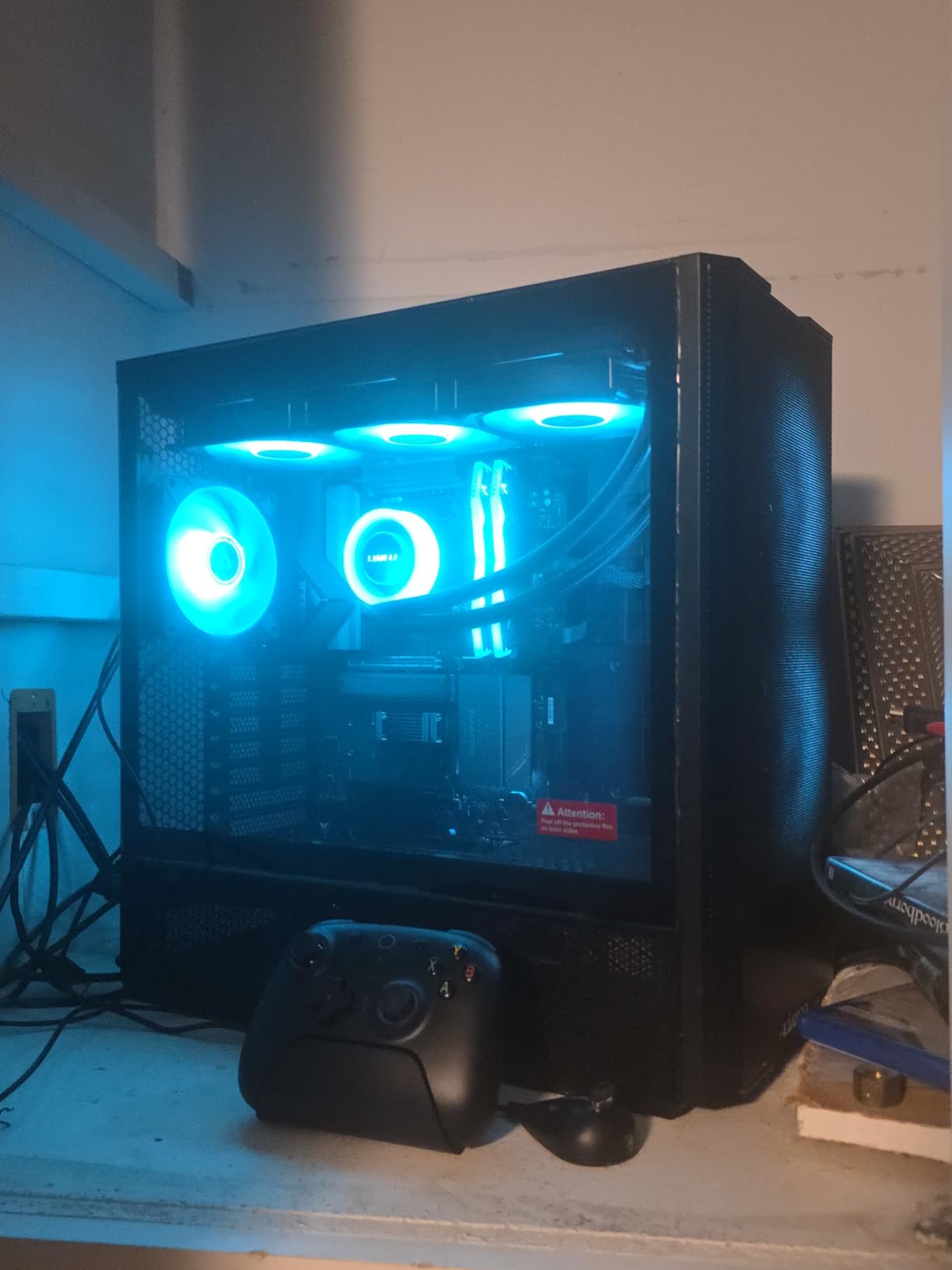 Lian Li Galahad II Lite AIO ARGB Liquid CPU Cooler - 240mm Radiator - Low-Noise - Quick Installation - Daisy-Chain - 2X 28mm Thick ARGB Fans - AMD AM5,AM4/ Intel LGA 1851/1700 (GA2L24RB) customer photo 2
