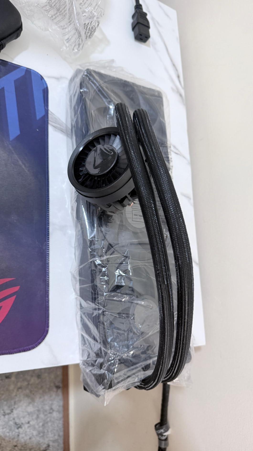 ARCTIC Liquid Freezer III Pro 420 - AIO CPU Cooler, 3 x 140 mm Water Cooling, 38 mm Radiator, PWM Pump, VRM Fan, AMD AM5/AM4, Intel LGA1851/1700 Contact Frame - Black customer photo 1