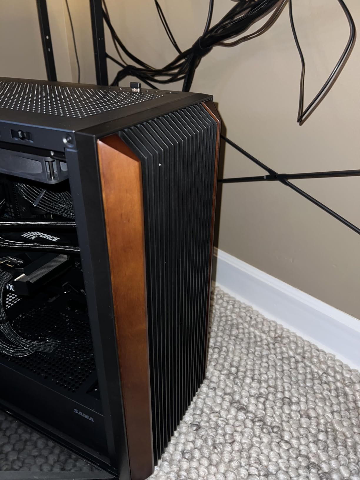 SAMA Z60 Genuine Walnut Wood PC Case, ATX Mid Tower PC Case, Pre-Installed 4X 140mm ARGB PWM Fans, Supports 360mm Radiator on Top, Type-C Port, Mid Tower Computer Case-Black customer photo 2
