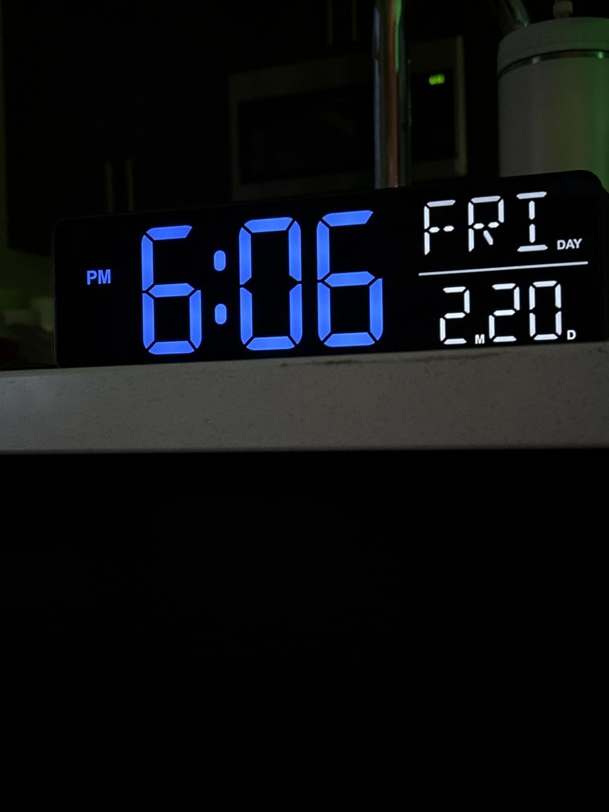 Peakeep Digital Alarm Clock for Bedrooms, Date Day of Week Large Display Numbers 6 Brightness Dimmer, 5 Volume Loud for Heavy Sleepers, 8 RGB Colors Electric Desk Clock Battery Backup, Auto DST customer photo 2