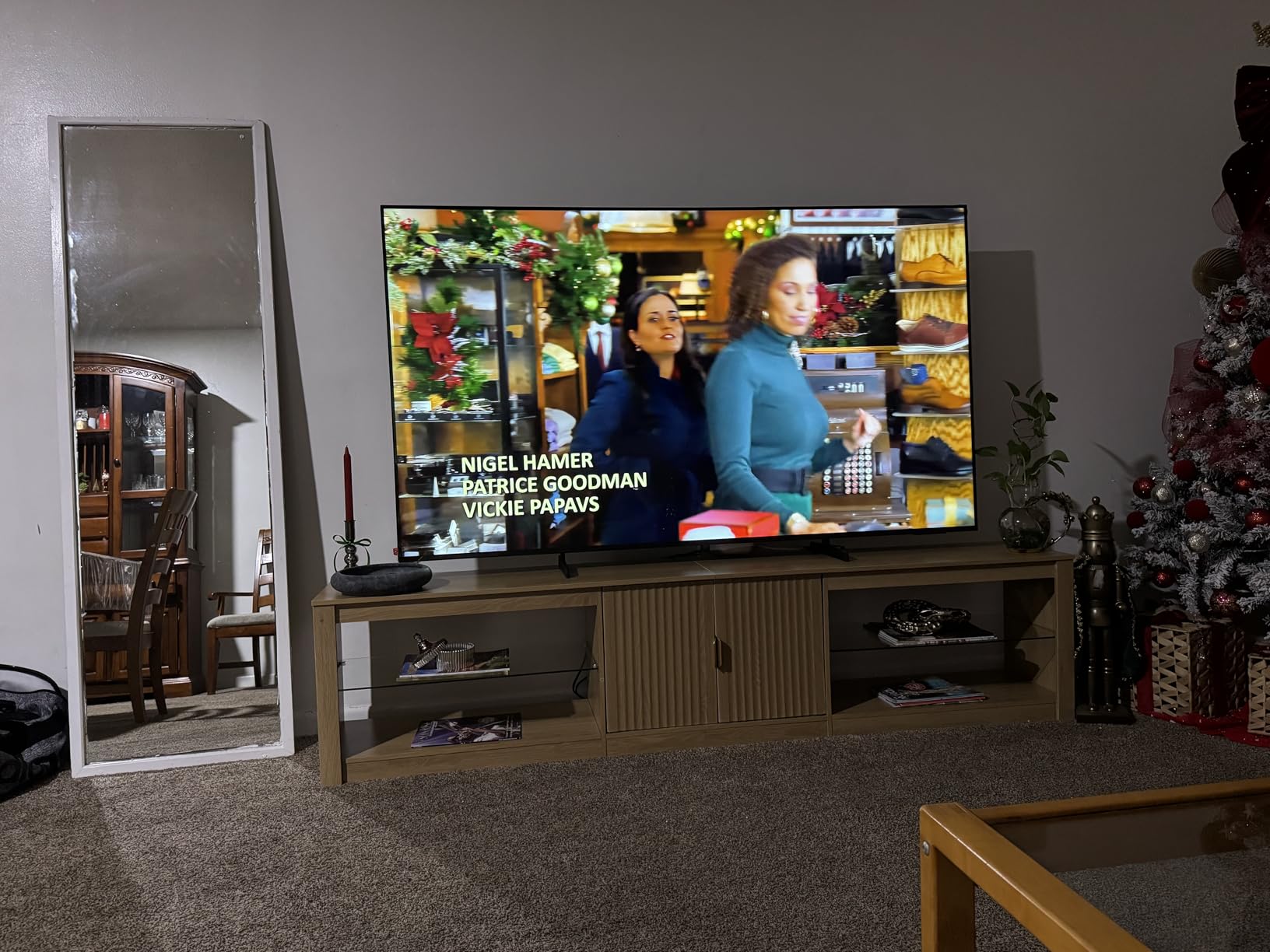 Bestier 80 Inch TV Stand for 75/85/86/90 inch TVs, LED Gaming Entertainment Center with Fluted Storage Cabinet & Adjustable Shelves, Modern High Gloss TV Console for Living Room Bedroom, Black Glossy customer photo 2