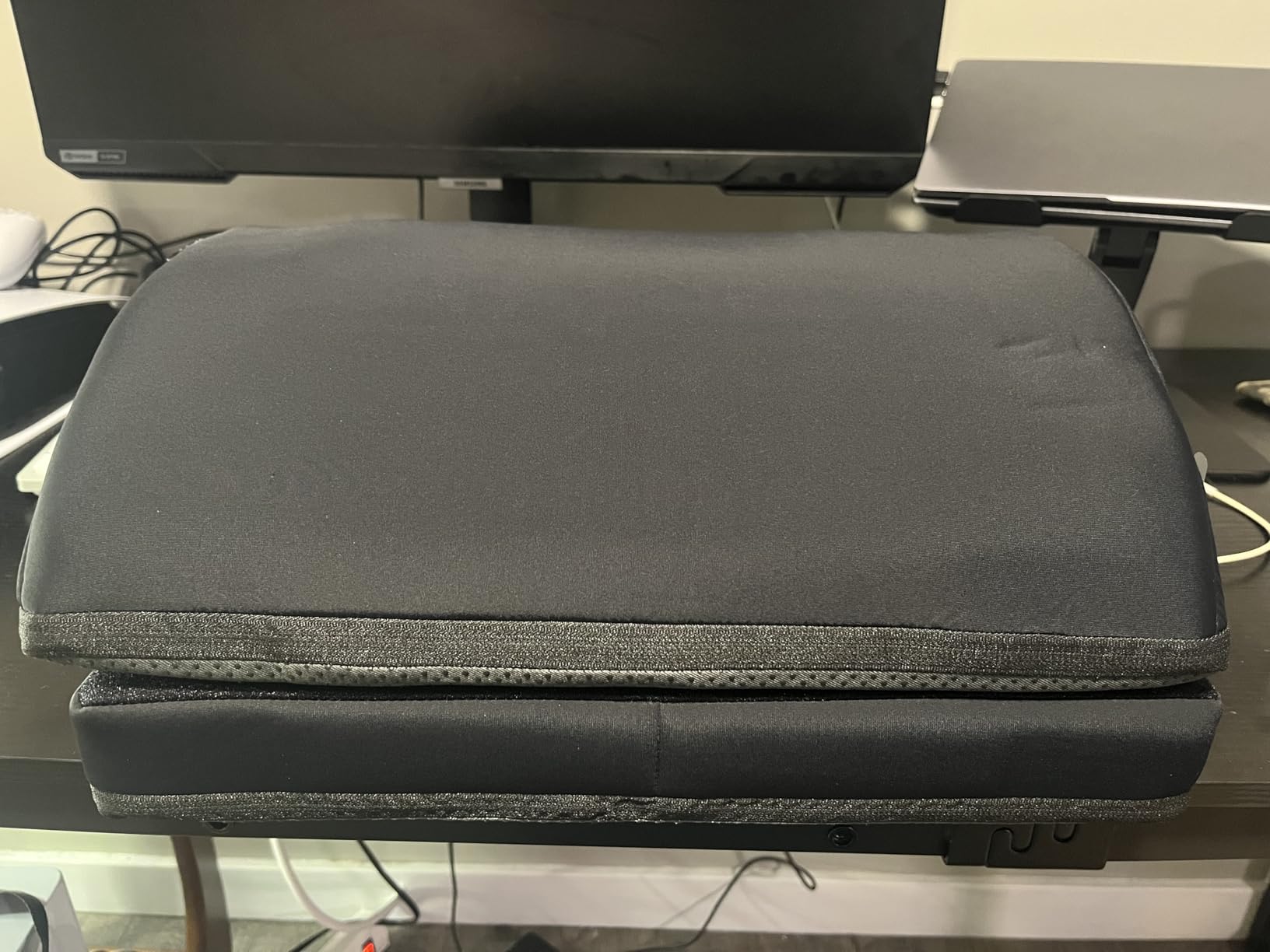 Foot Rest for Under Desk at Work, Heated Foot Stool with Vibration Massage, Adjustable Height Memory Foam Foot Stool, 2 Heat Levels Ergonomic Desk Footrest customer photo 2