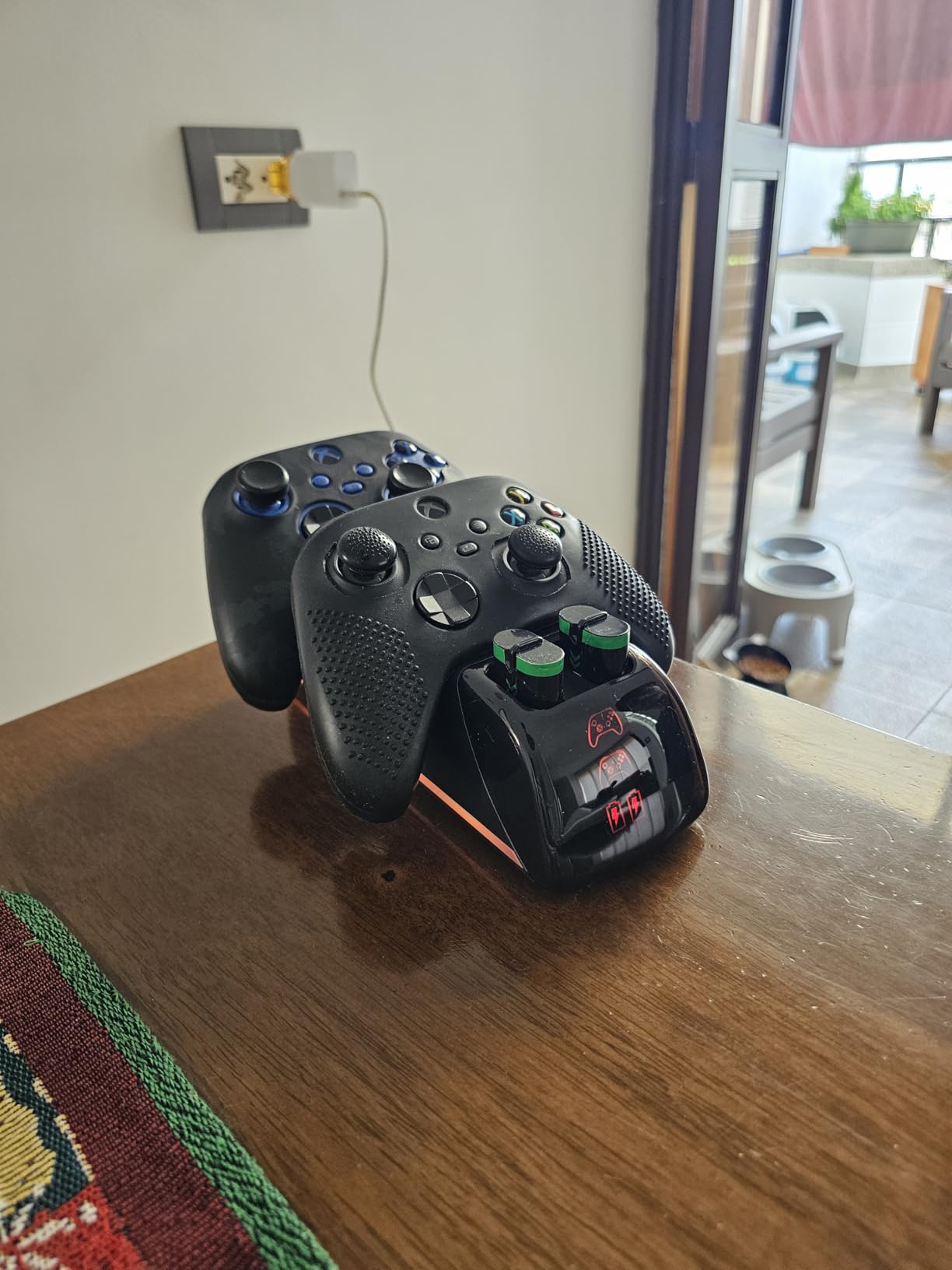 4-in-1 Charger for Xbox Series/One X|S Controllers, with 4x 5520mWh Rechargeable Battery Packs,Charges Dual Remotes & Batteries Simultaneously,Upgraded Quad Charging Dock Station for Xbox Gamer Gift customer photo 1