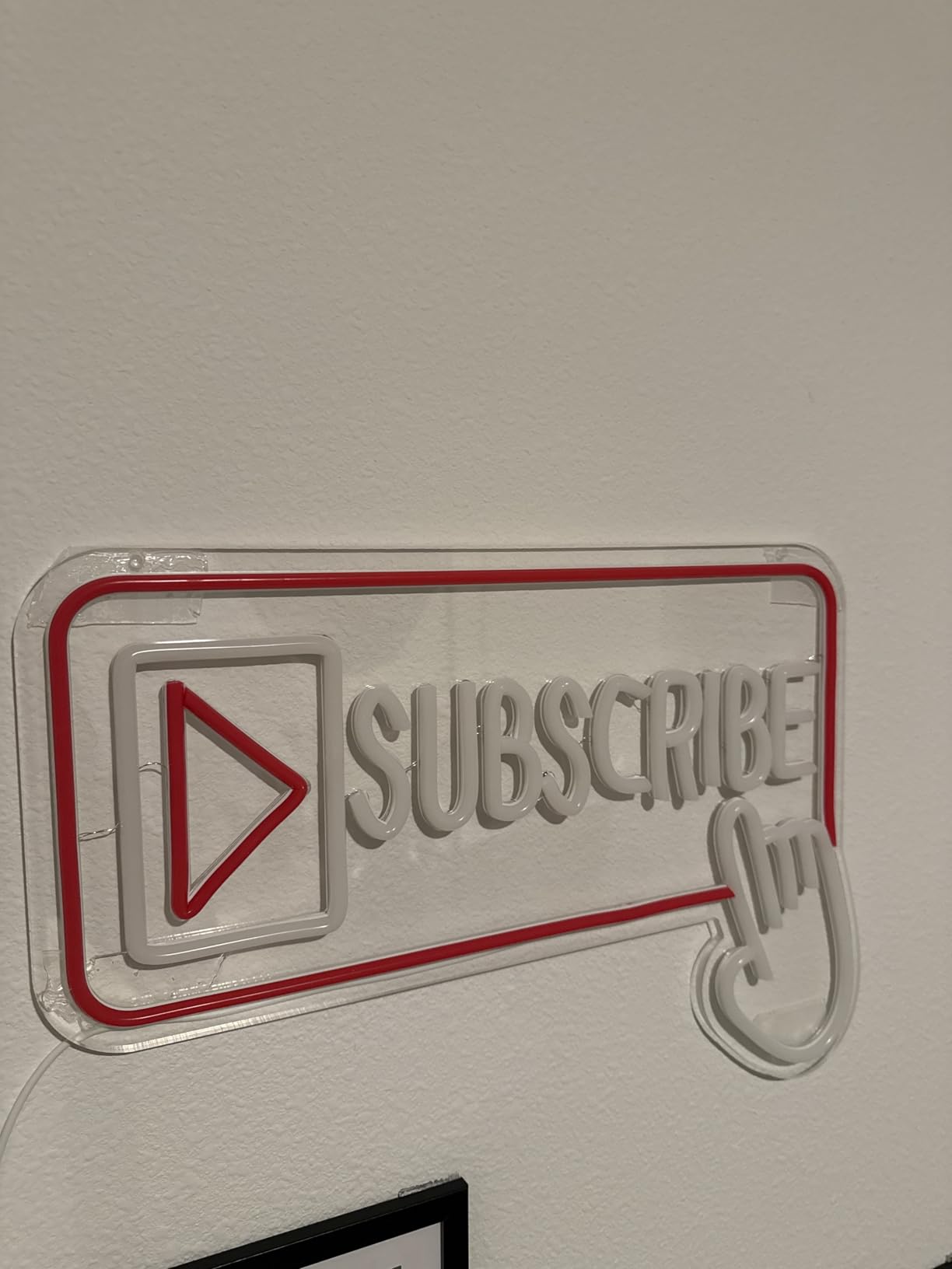 Subscribe Neon Sign - Stylish Play Button & Cursor Wall Light for Streamers/Gamers customer photo 1
