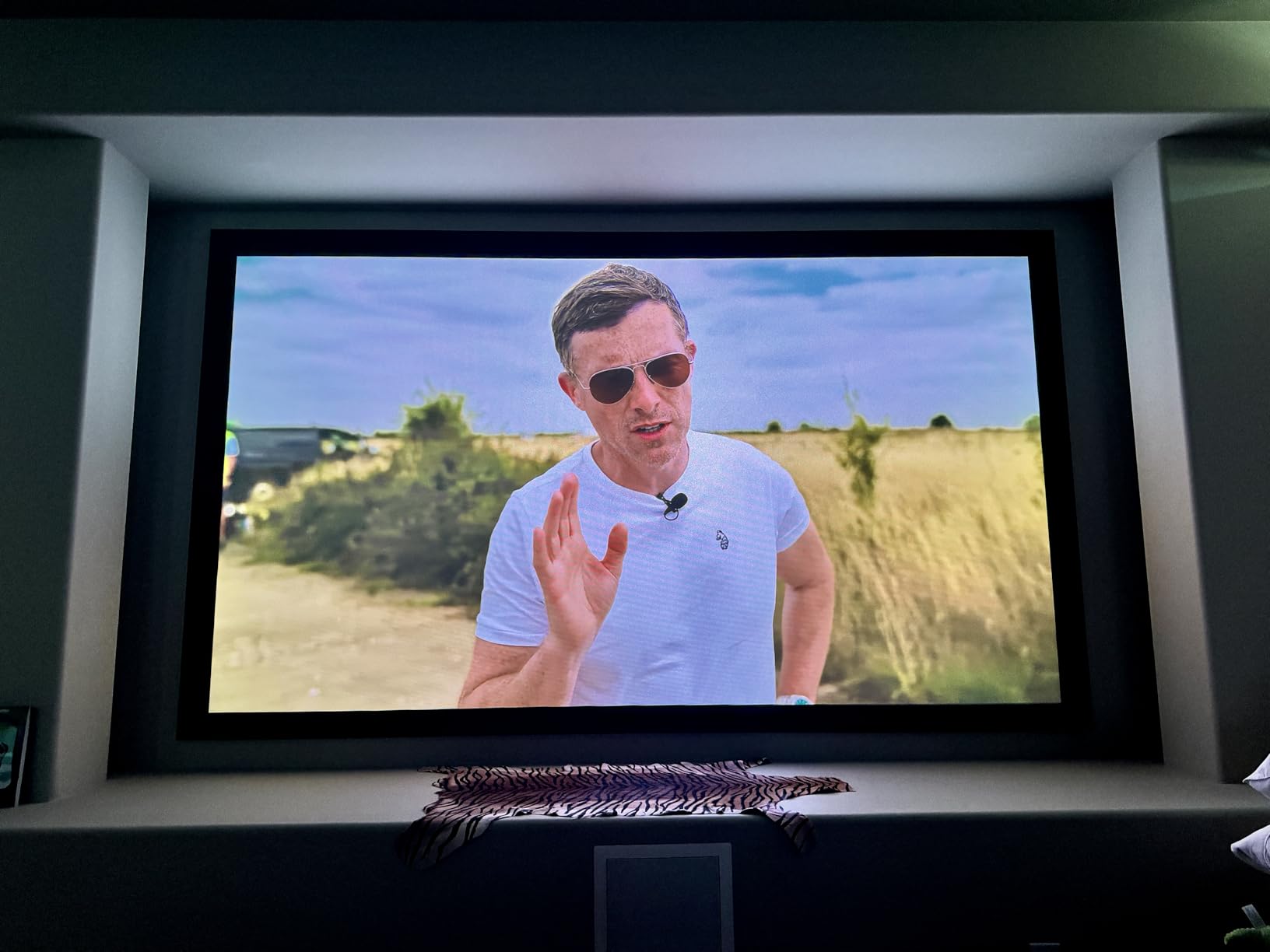 VisionMaster Pro 4K Laser Projector - 240Hz/4ms Gaming, 300