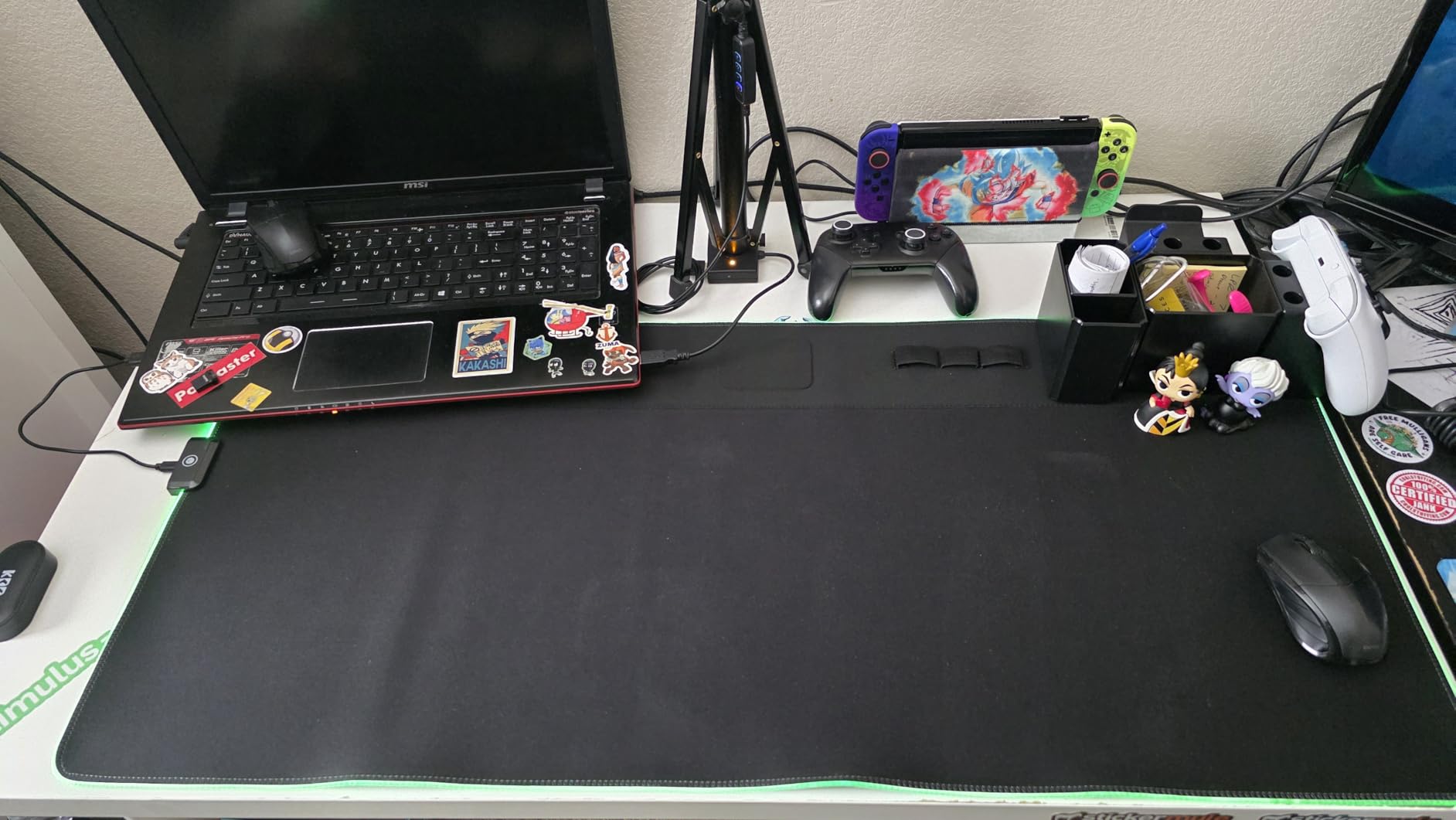 KDD RGB Gaming Mouse Pad with Magnetic Organizer Set - 8 in 1 Desk Keyboard Mat with Desktop Storage for Headset & Controller Stand/Remote Holder/Pen Holder/Cable Management for Gamer Accessory Setup customer photo 1