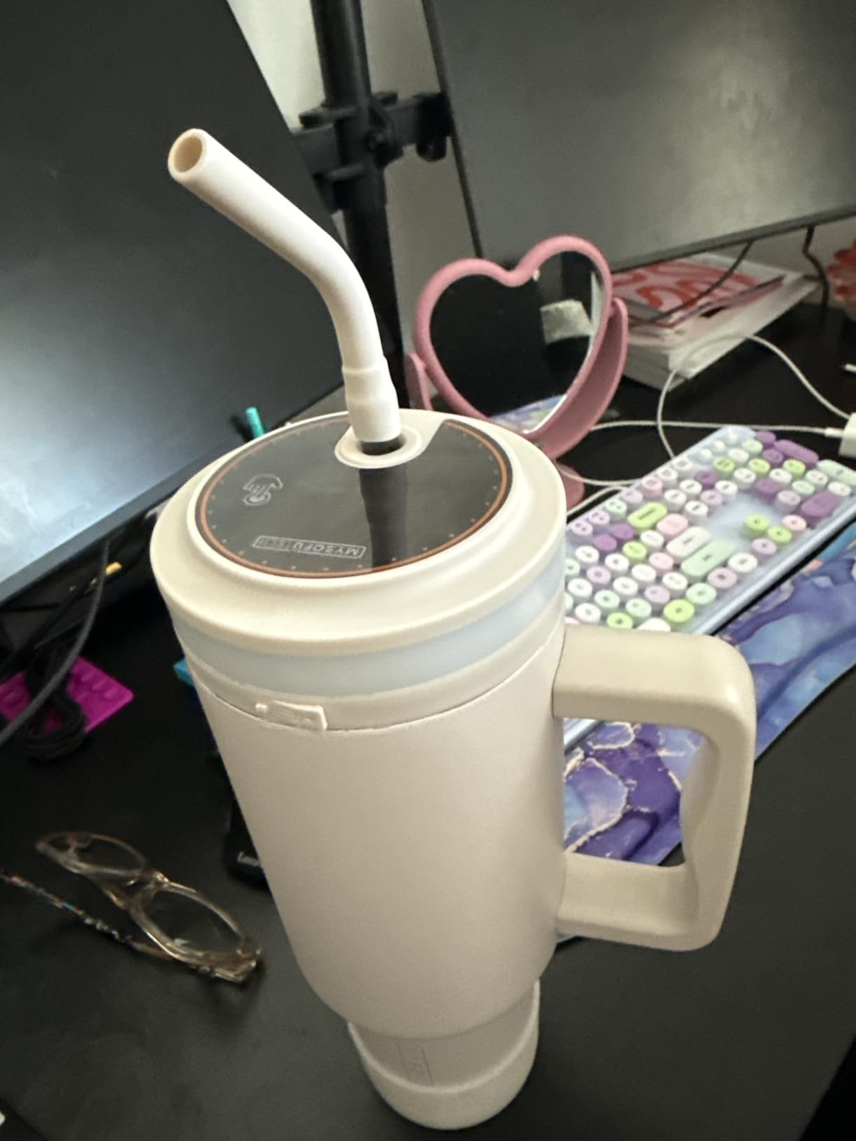 Smart Water Bottle Reminder to Drink Water, USB-C Rechargeable, 40oz, Insulated Stainless Steel customer photo 1