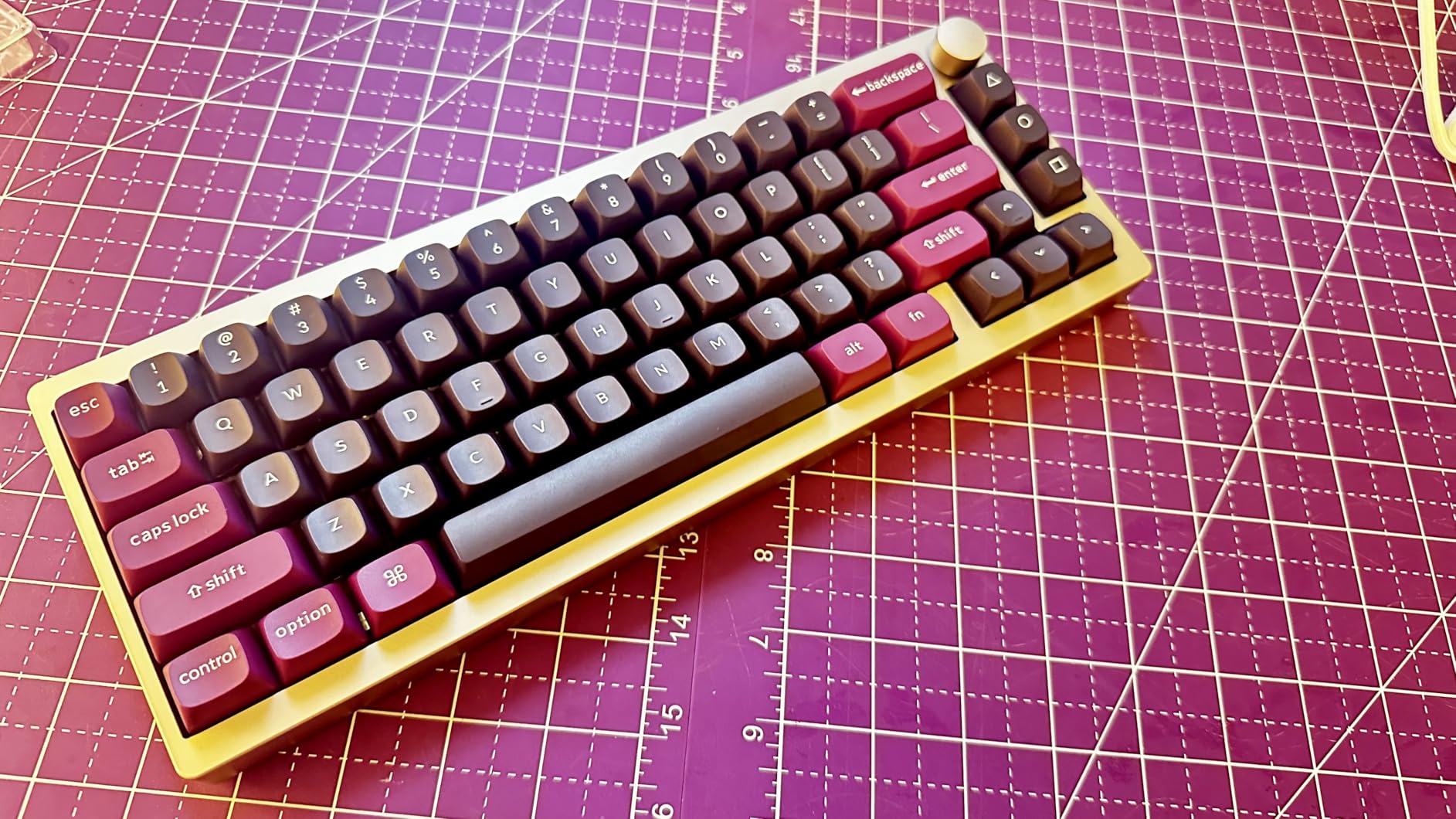 EPOMAKER P65 QMK/VIA Wireless Aluminum Gaming Keyboard, Gasket-Mount, BT/2.4Ghz/USB(A to C), Hot Swappable, N-Key Rollover, for Mac/PC/PS/Xbox customer photo 1