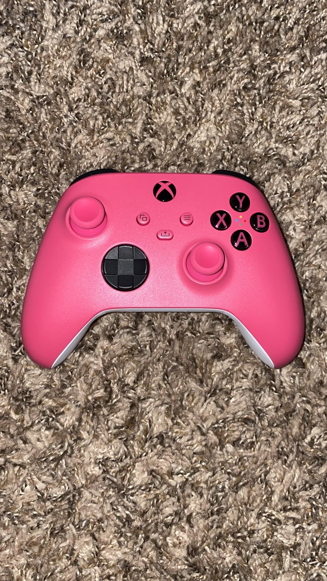 Xbox Wireless Gaming Controller (2025) - Deep Pink - Play on Xbox Series X|S, Windows, Android, iOS, FireTV Sticks, Smart TVs, VR Headsets customer photo 1