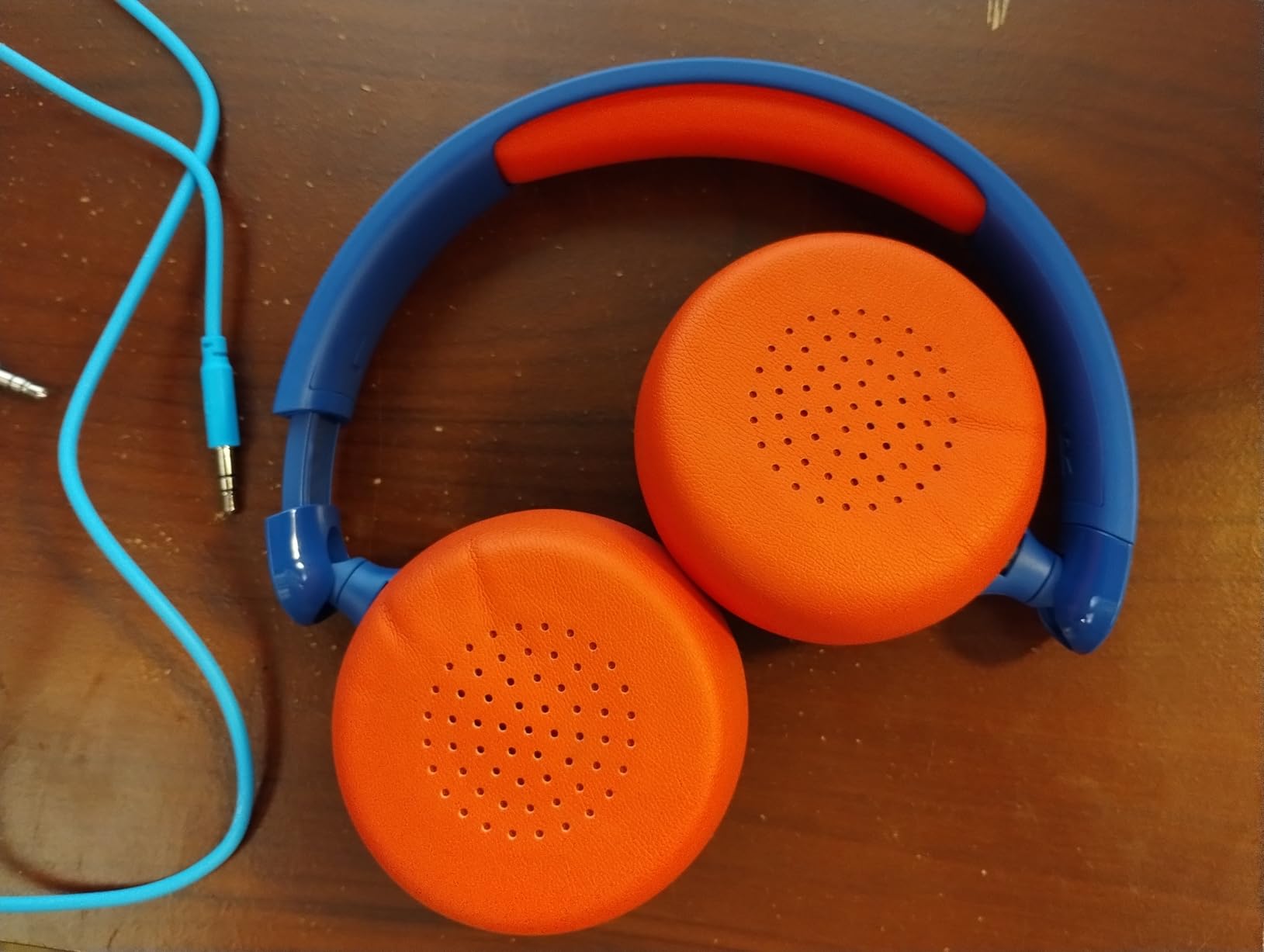 JLab JBuddies ANC 2 in 1 Wireless + Wired Kids Headphones, Active Noise Canceling and Be Aware Modes, Safe Volume Settings, 50+ Hours Playtime, Adjustable, Blue/Red customer photo 2