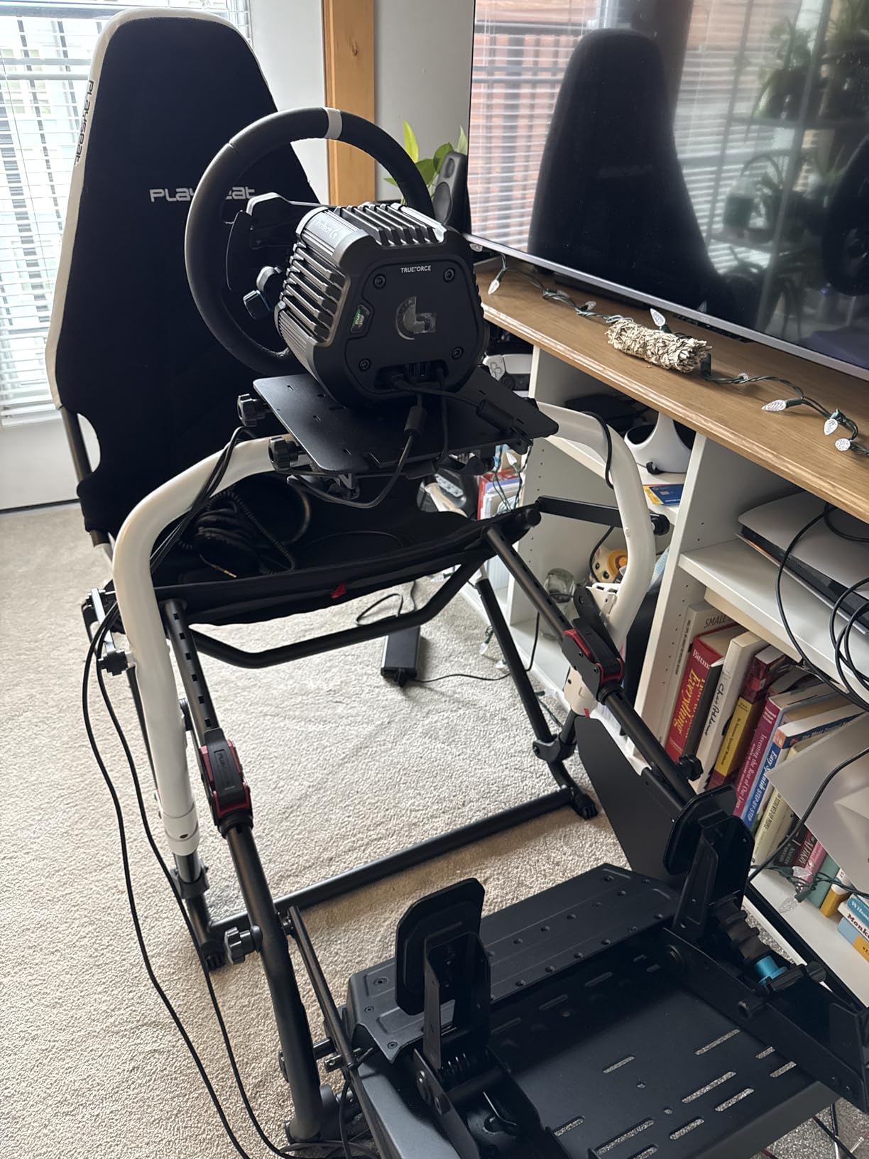 RS50 Racing Wheel, Hub, and Base for Xbox/PC: 8 Nm Direct Drive, 11 inch Wheel, 13 Buttons, Adjustable Paddle Shifters, TRUEFORCE Force Feedback Integration with Major Titles - Black customer photo 1