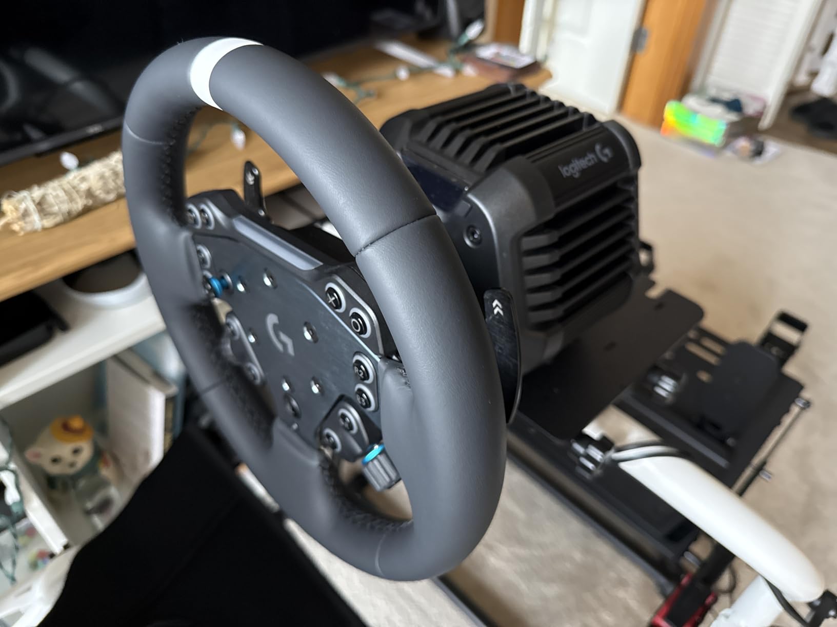 Logitech G RS50 Racing Wheel, Hub, and Base for PS5/PS4/PC: 8 Nm Direct Drive, 11 inch Wheel, 13 Buttons, Adjustable Paddle Shifters, TRUEFORCE Force Feedback Integration with Major Titles - Black customer photo 1