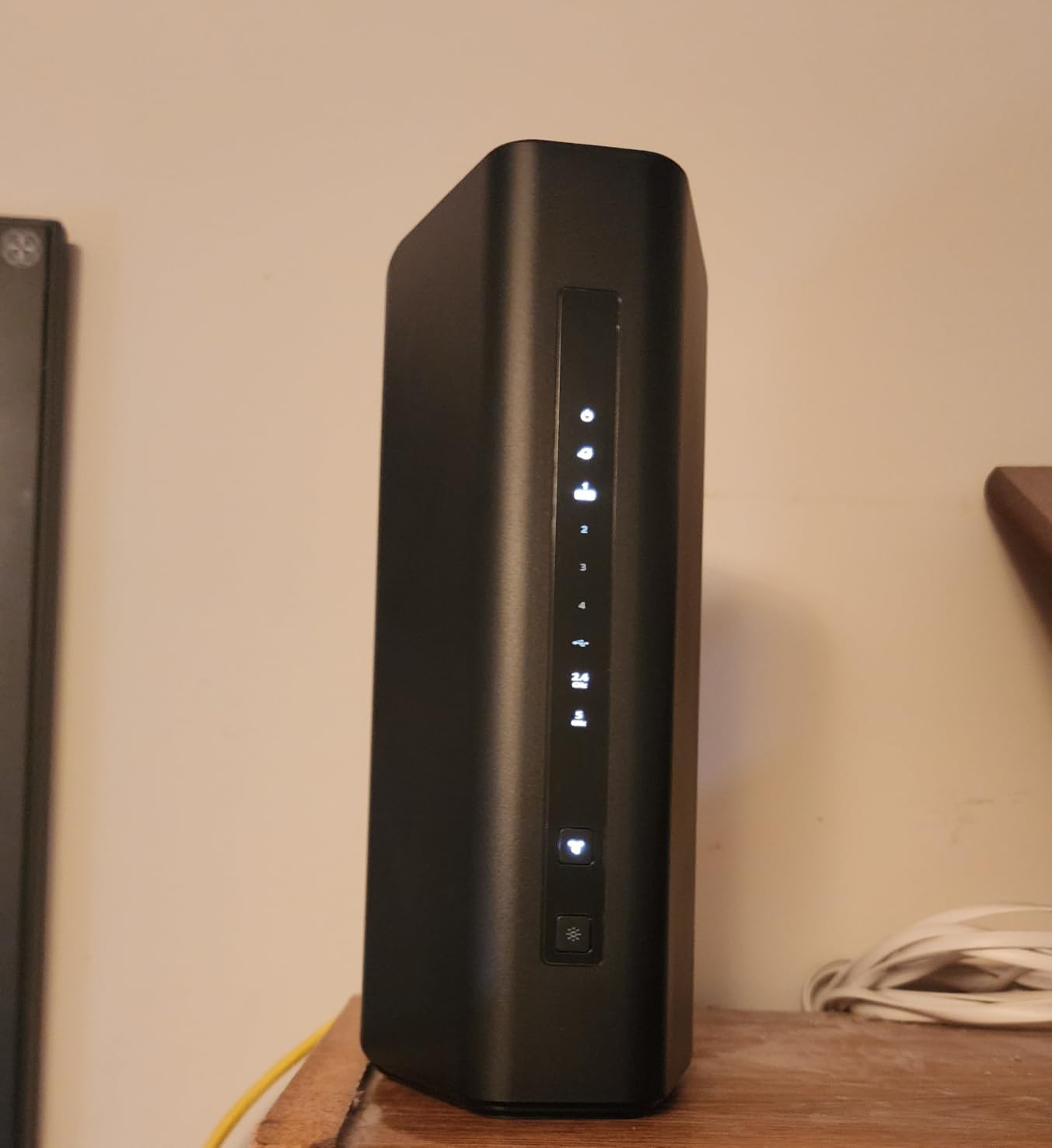 NETGEAR Nighthawk WiFi 7 Router (BE17000) - Router Only, 17 Gbps Wireless Speed, 10 Gig Internet Port, Tri-Band for Gaming, Covers 3,300 sq. ft., 150 Devices, VPN - Free Expert Help customer photo 2
