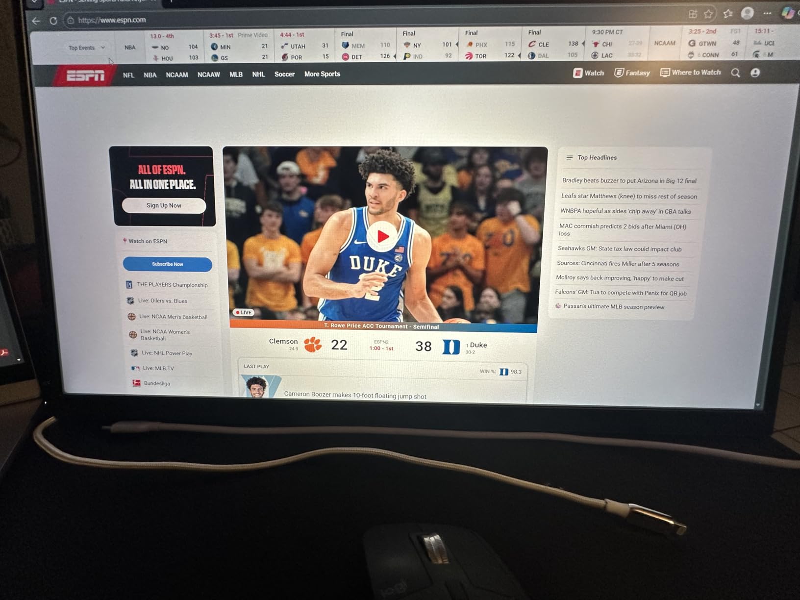Portable Monitor 18.5 120HZ 1ms Gaming Monitor 125% sRGB FreeSync, HDR 350Nits USB-C & HDMI VESA & Stand Large Travel External Second Screen customer photo 2