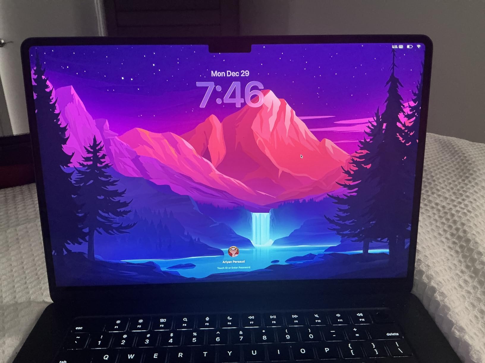 2025 MacBook Air 15-inch Laptop with M4 chip: Built for Apple Intelligence, 15.3-inch Liquid Retina Display, 16GB Unified Memory, 256GB SSD Storage, 12MP Center Stage Camera, Touch ID; Sky Blue customer photo 1