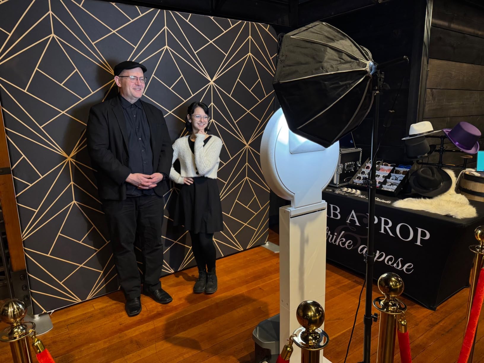 NiceVeedi 85W Photography Lighting, 2-Pack 20'' x 28'' Professional Softbox Lighting Kit with 53'' Boom Arm & 91'' Tripod Stand, Remote Control, Studio Lights for Live Streaming/Portrait/Photography customer photo 1