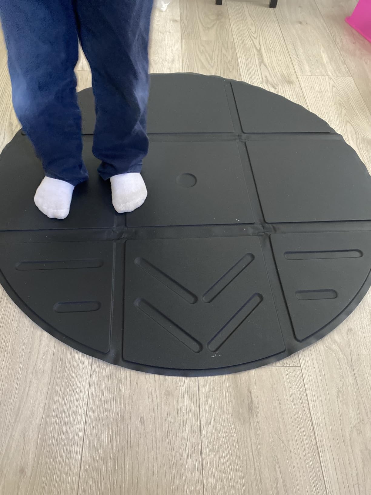 Foldable VR Mat for Meta Quest 3S/Quest 3/Oculus Quest 2/Pro/PSVR2/Carpet, VR Floor Mat for All VR Headsets, Non-Slip, Soft, and Fatigue-Resistant, Ensuring Free Exploration of The Metaverse (Black) customer photo 1