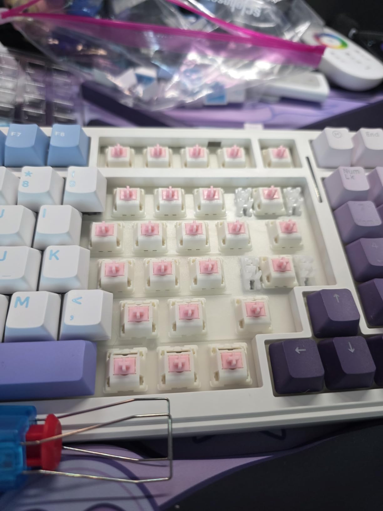 EPOMAKER Roseveil Silent Keyboard Switch for Mechanical Gaming Keyboard, 30PCS, 5-pin, 32gf, Pre-Lubed, Linear Silent, PC Case, LY Stem, Compatible with MX Keycaps customer photo 2