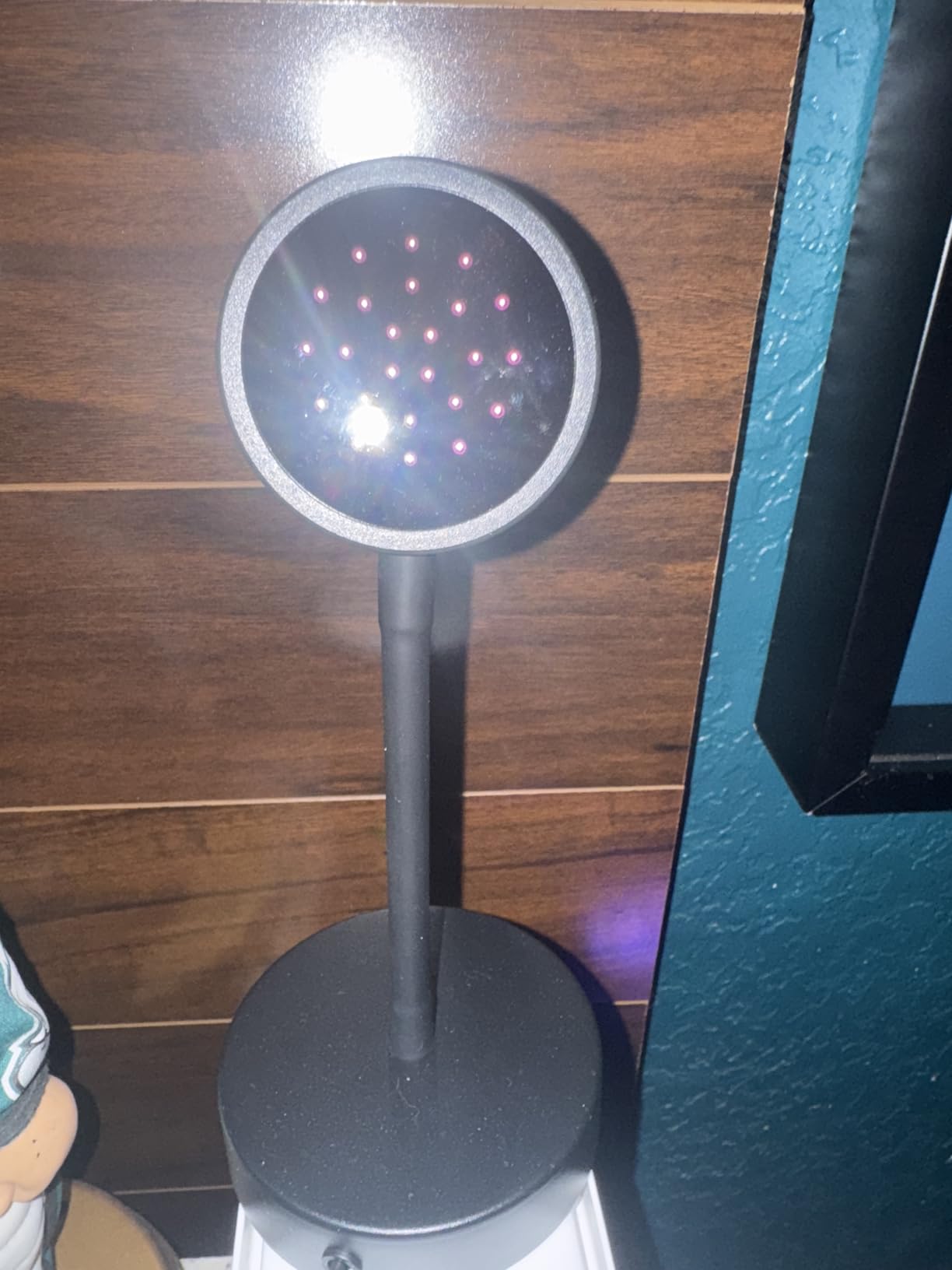 Upgraded IR Light for VR - Compatible with Quest 3s,Quest 3,Quest 2,Quest, PSVR2,Desktop IR Fill Illuminator,Enhanced Hand Tracking,Improved Handle Sensitivity (Adapter Included) customer photo 1