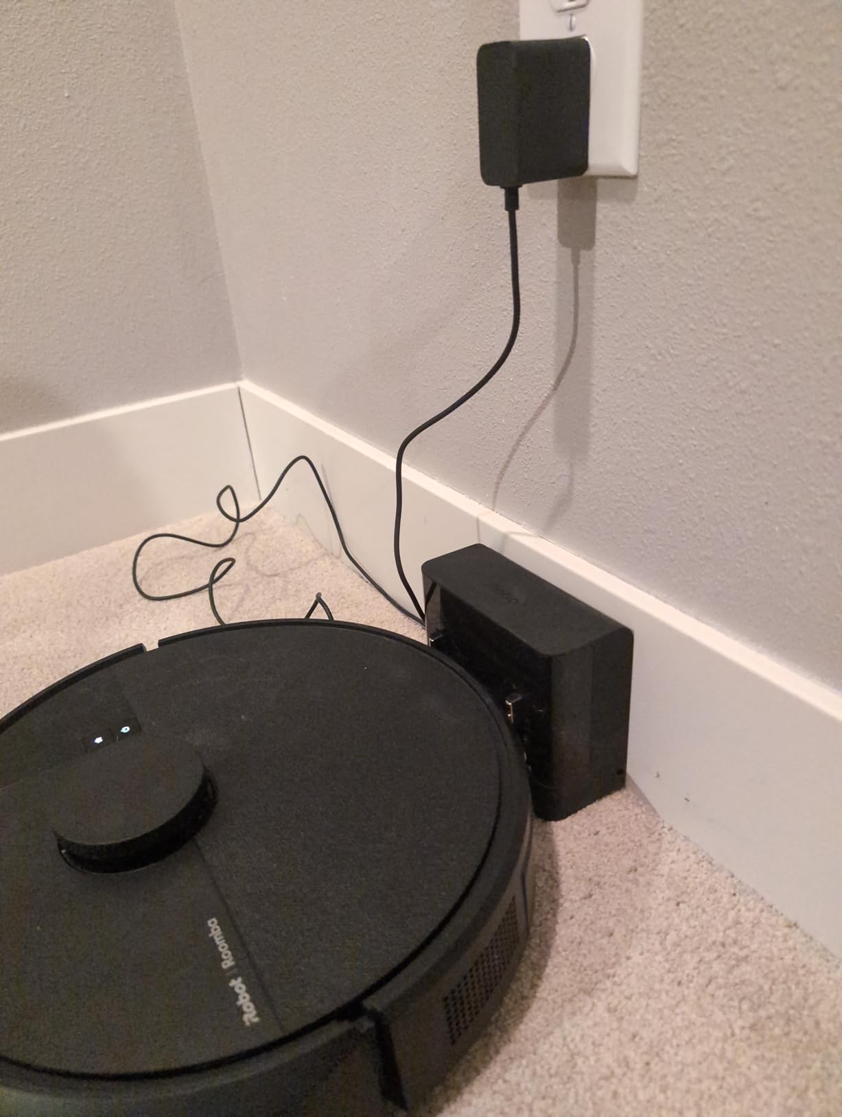 iRobot Roomba 104 Vac Robot Vacuum - Intense Power-Lifting Suction, Smart & Fast Home Mapping, Ideal for Pet Hair, LiDAR Navigation, Multi-Surface Cleaning, Cleans in Neat Rows, Self-Charging customer photo 2