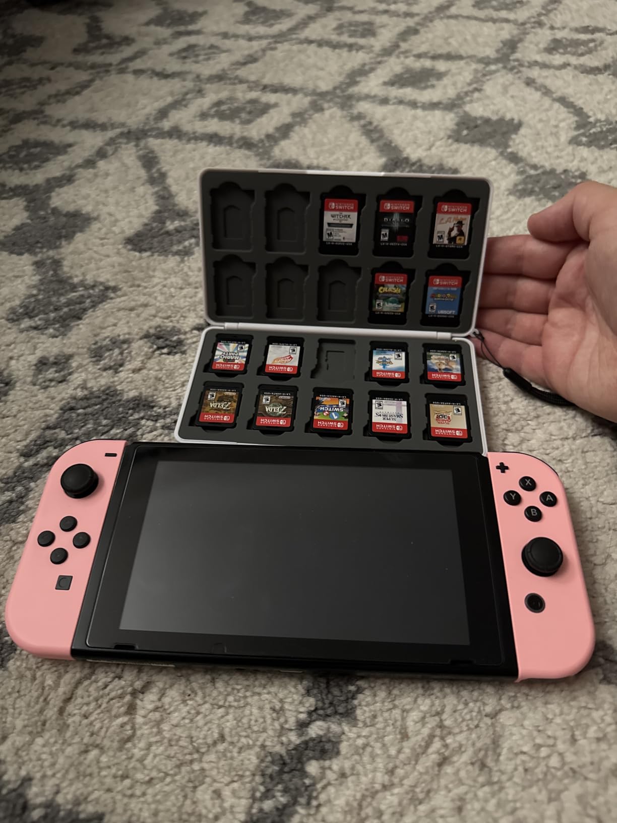 Klipdasse Game Card Storage Case for Nintendo Switch, 12 Game Card Slots & 12 Micro SD Card Slots, Protective Travel Holder, Hard Shell, Soft Silicone Lining, Magnetic Closure customer photo 1