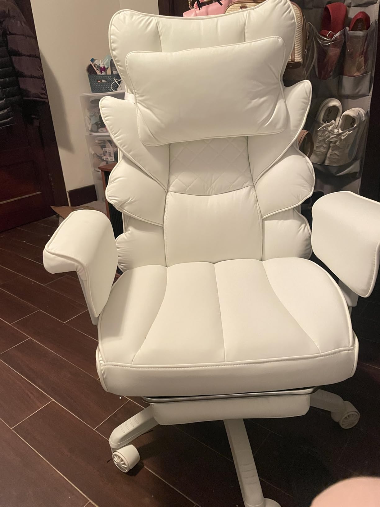 Dowinx Big and Tall Office Chair with Pocket Spring Cushion,High Back Computer Gaming Chairs with Adjustable Armrests and Lumbar Support,Executive Desk Chairs with Footrest(PU Leather,White) customer photo 2
