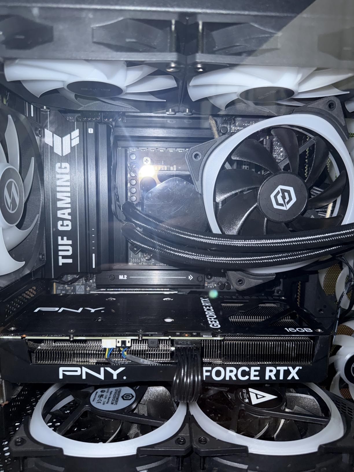 ASUS TUF Gaming B850-BTF WiFi W AMD B850 ATX Motherboard,Hidden-Connector Design, 14+2+1 80A DrMOS Power Stages, DDR5, PCIe 5.0 Ready, 3X M.2, Wi-Fi 7, 2.5Gb LAN, DP, HDMI, USB 20Gbps Type-C customer photo 1