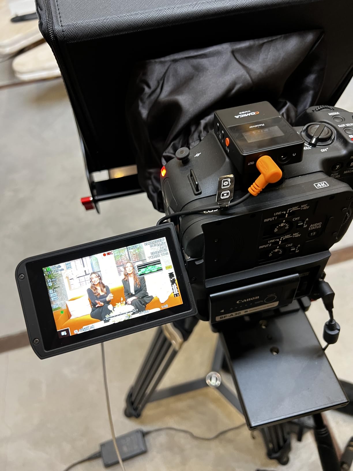Desview P17 Portable Teleprompter for Camera Video Recording, Foldable Auto-Scrolling Prompter with Wireless Remote Sunshade & Tripod Mount Compatible with iPhone Android Tablet customer photo 1
