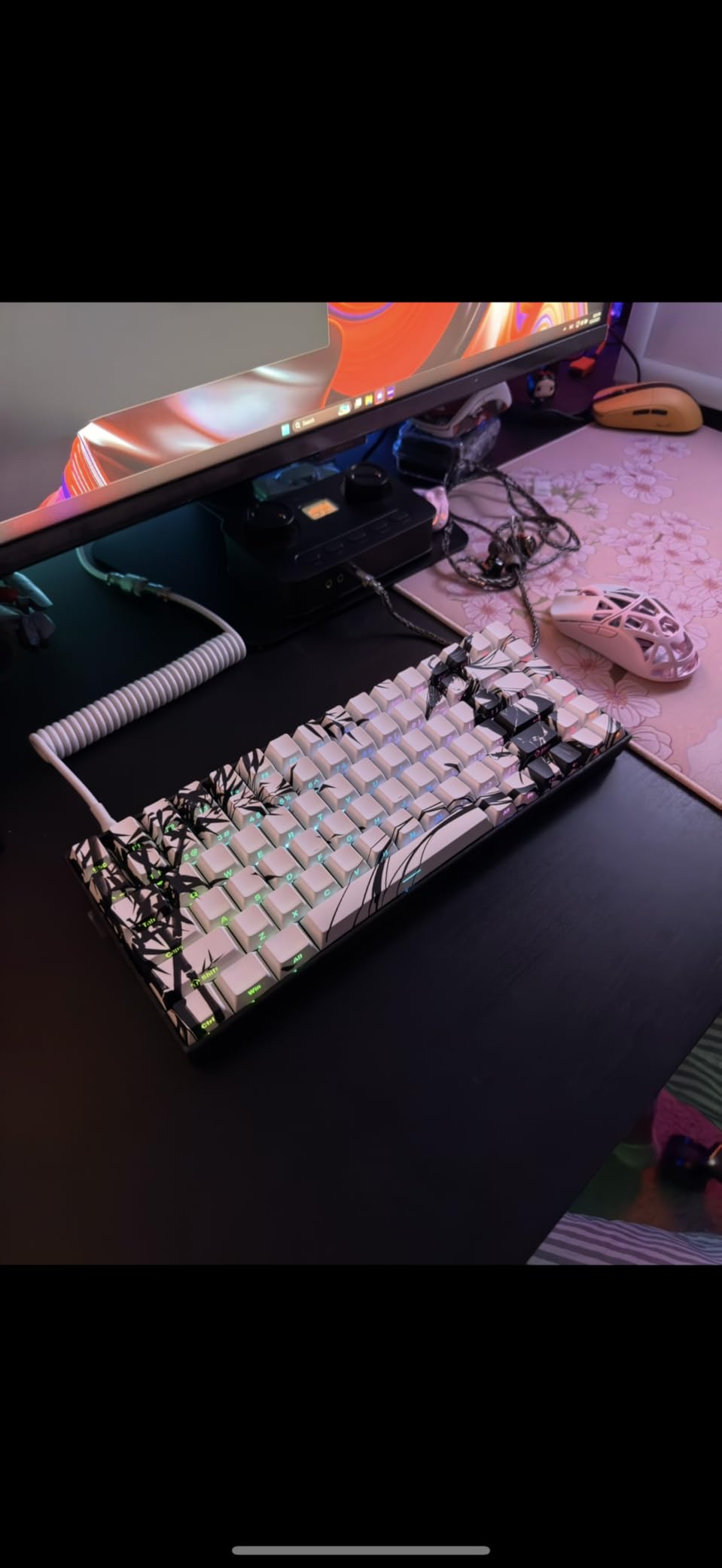 MK x WLMOUSE Ying75 Forged Carbon Fiber Gasket Mount Hall Effect (HE) RGB 8K Polling Rate Keyboard customer photo 1