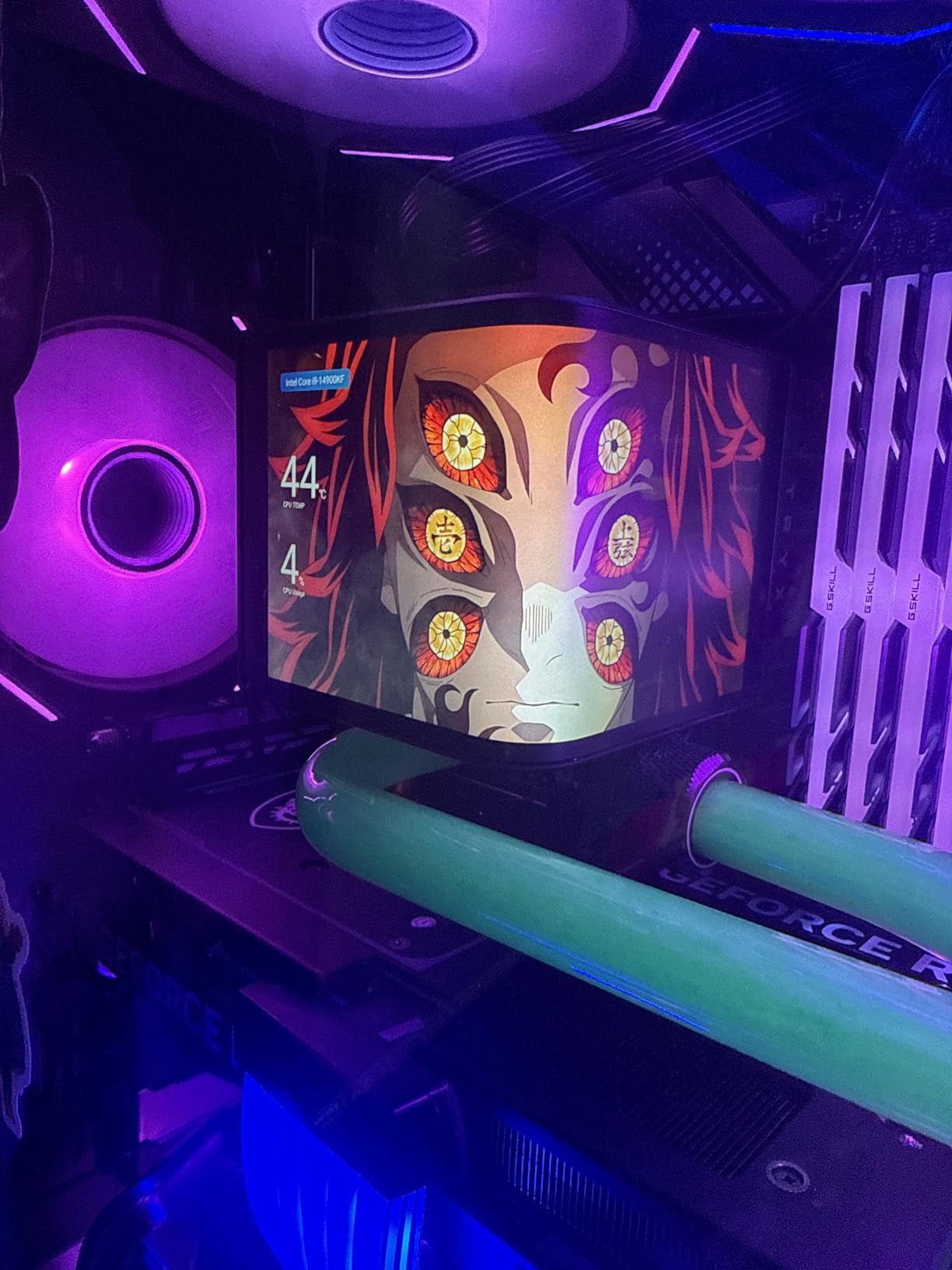 TRYX Panorama WB White CPU Water Block, Curved 2K AMOLED Display, Microchannel Fins, Copper Base, G1/4 Threaded Outlet, VRM Fan, Intel LGA 1851/1700 AMD AM5/AM4 customer photo 1