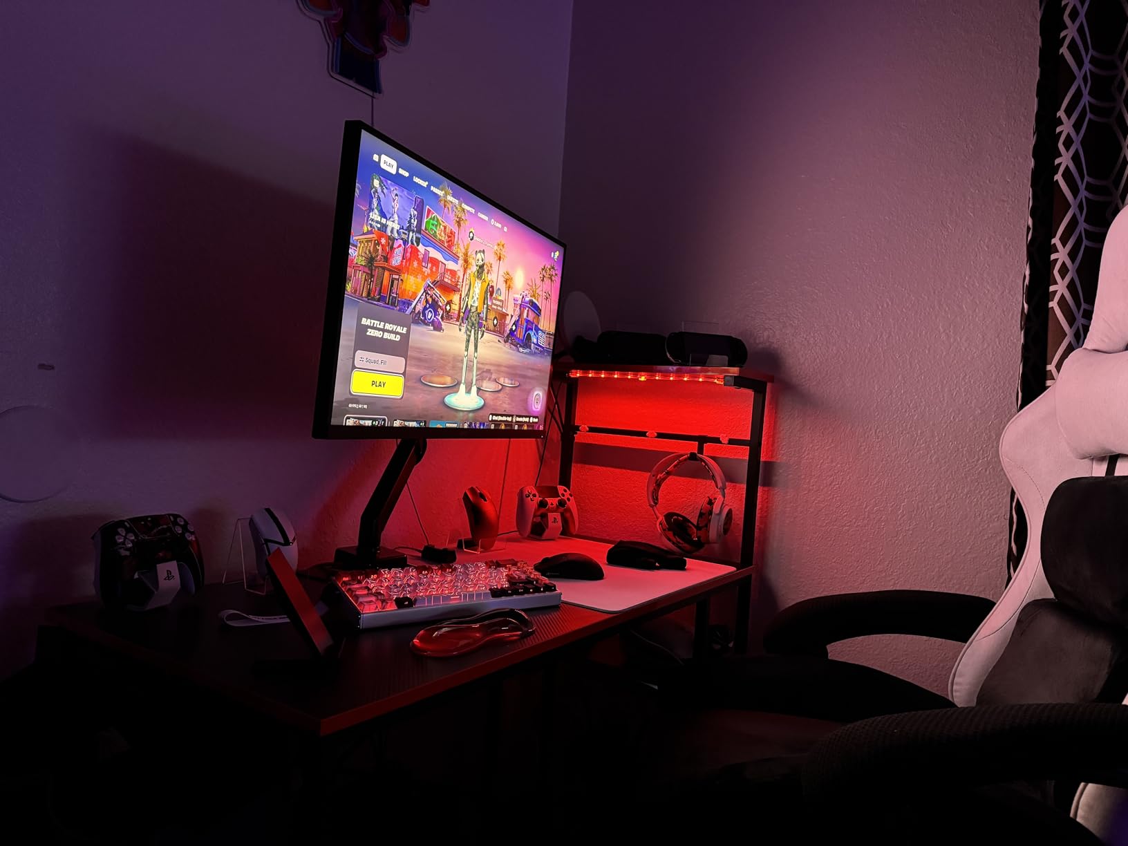 Acer Single Monitor Mount, Fully Adjustable Monitor Arm Fits 17 to 34 Inch Screens, Gas Spring VESA Mount with C-Clamp & Grommet Base, Computer Desk Arm with Tilt Swivel Rotate Supports 4.4-19.8 lbs customer photo 1