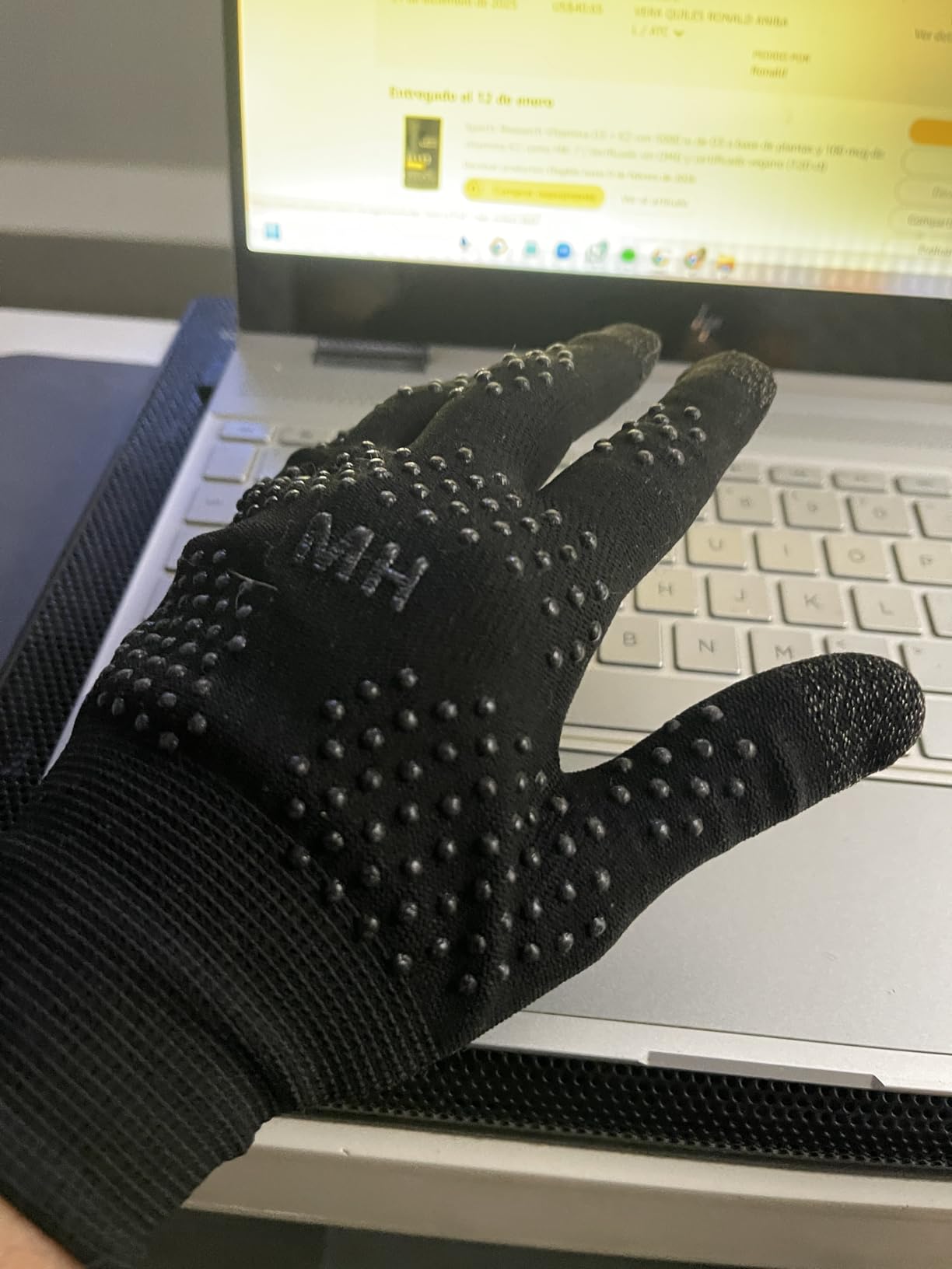 Ultra-Thin Mobile Gaming Gloves Touchscreen Gaming Gloves Anti-Sweat Mobile Finger Sleeve Breathable customer photo 1