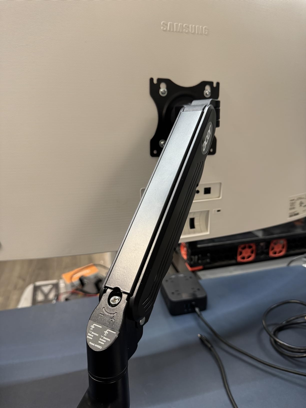 Acer Dual Monitor Arm, Computer Desk Arm with VESA Mounts for 17-32 inch Screens, Fully Adjustable Gas Spring Monitor Stand, C-Clamp and Grommet Mounting Base, Fits 4.4 to 19.8lbs Computer Monitors customer photo 2