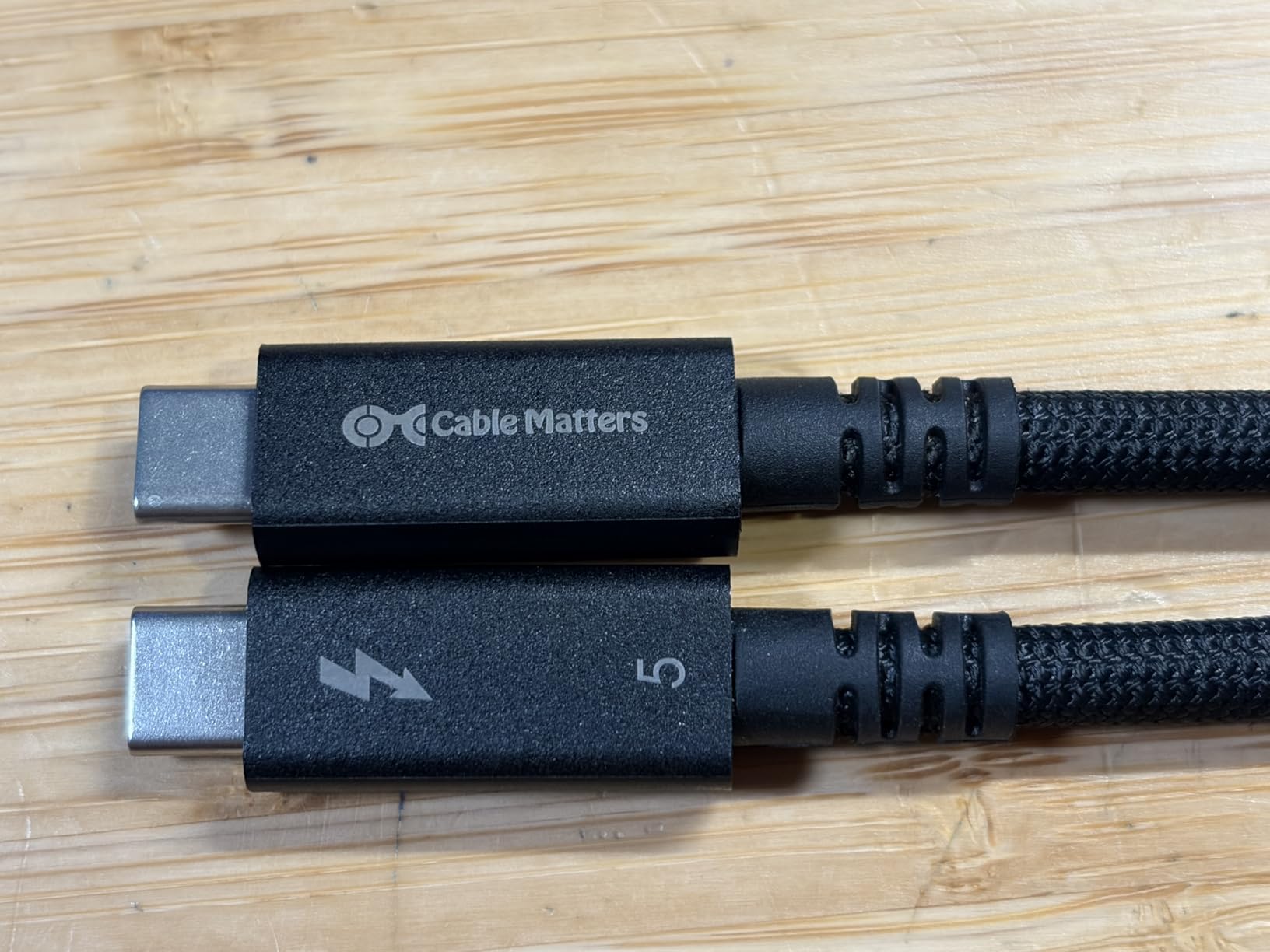 Cable Matters [Intel Certified] 80Gbps Active Thunderbolt 5 Cable - 6.6ft / 2m, Supports up to 120Gbps Bandwidth Boost, 240W Charging, 8K Video, Compatible with Thunderbolt 4/3, USB4, and USB-C customer photo 2