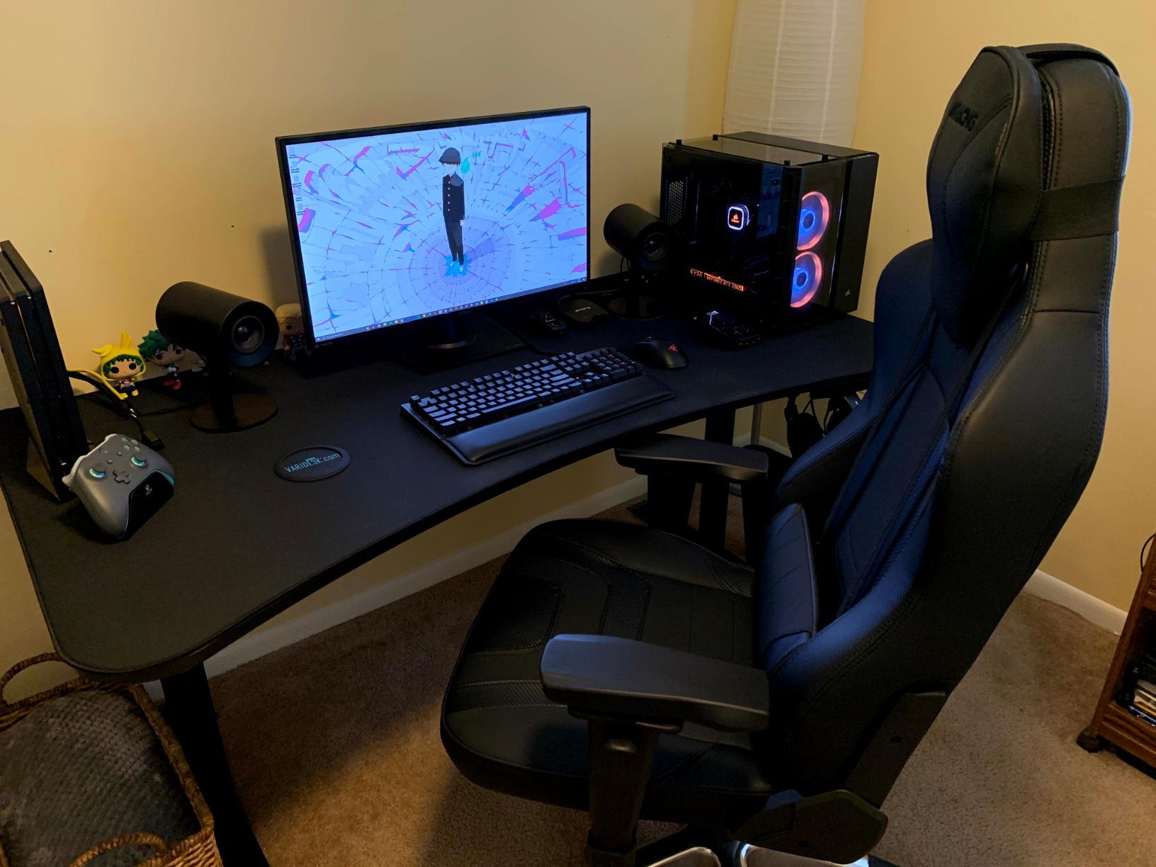 Arozzi Arena Medium Gamer Desk - 55x30