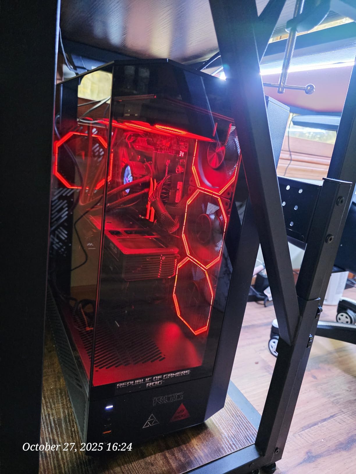 darkFlash DY460 ATX Full-Tower PC Gaming Case, High Airflow, 330 Full-View Tempered Glass Panels, Separate PSU Chamber, Supports RTX 5090 up to 400mm, 360mm Radiator Support, USB-C, Black customer photo 2