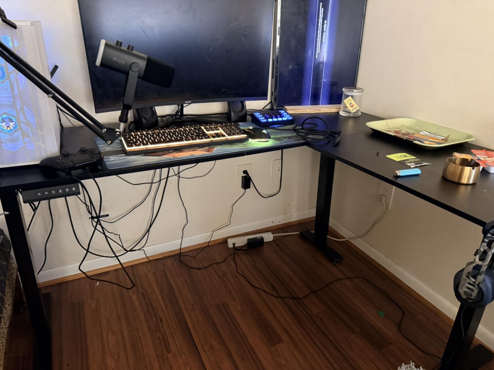 OffiGo 63 Inch Reversible L Shaped Electric Standing Desk, Height Adjustable Corner Stand up Desk, Ergonomic Large Lift Computer Table for Home, Office, Workstation, Black customer photo 2
