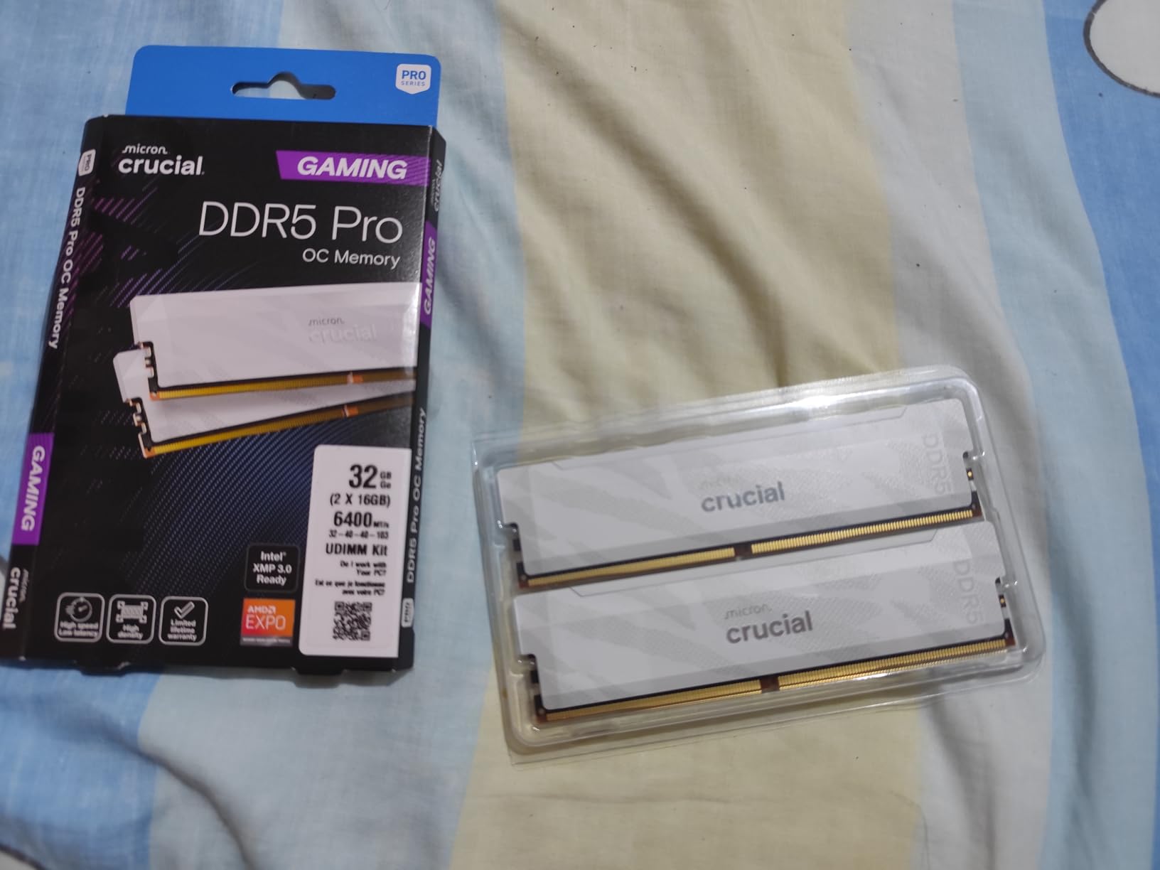Crucial Pro DDR5 RAM 32GB Kit (2x16GB), 6400MHz CL32, Overclocking Desktop Gaming Memory, Intel XMP 3.0 & AMD Expo Compatible, White customer photo 1