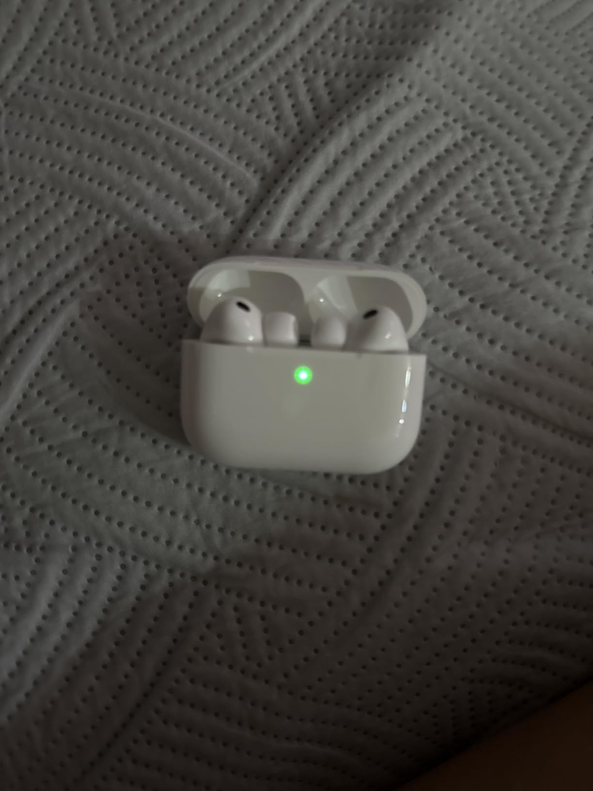 Apple AirPods Pro (3rd Generation) (Renewed) customer photo 1