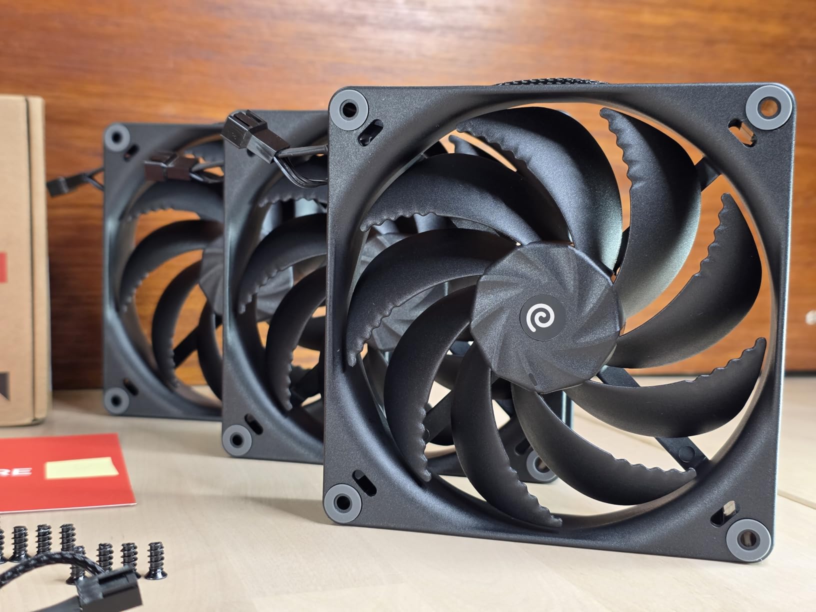 HAVN H14 140mm Case Fan - Superior 85.18CFM Airflow, FDB, Quiet 30.8dBA Noise, Loopin Daisy-Chain Cable System - Premium Gaming PC Fan - Black customer photo 2
