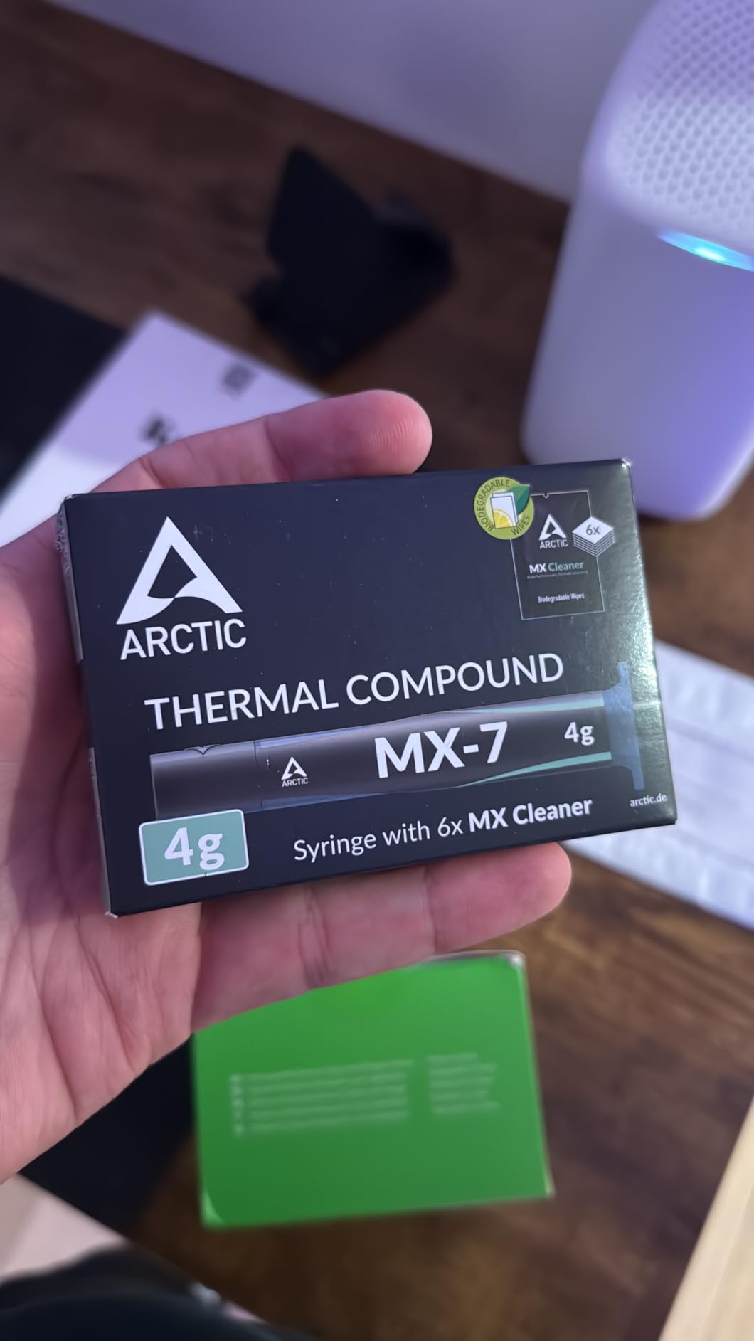ARCTIC MX-7 (4 g, incl. MX-Cleaner) - Ultimate Performance Thermal Paste for CPUs, Consoles, Graphics Cards, Laptops, Very High Thermal Conductivity, Long Durability, Non-Conductive, Non-Capacitive customer photo 2
