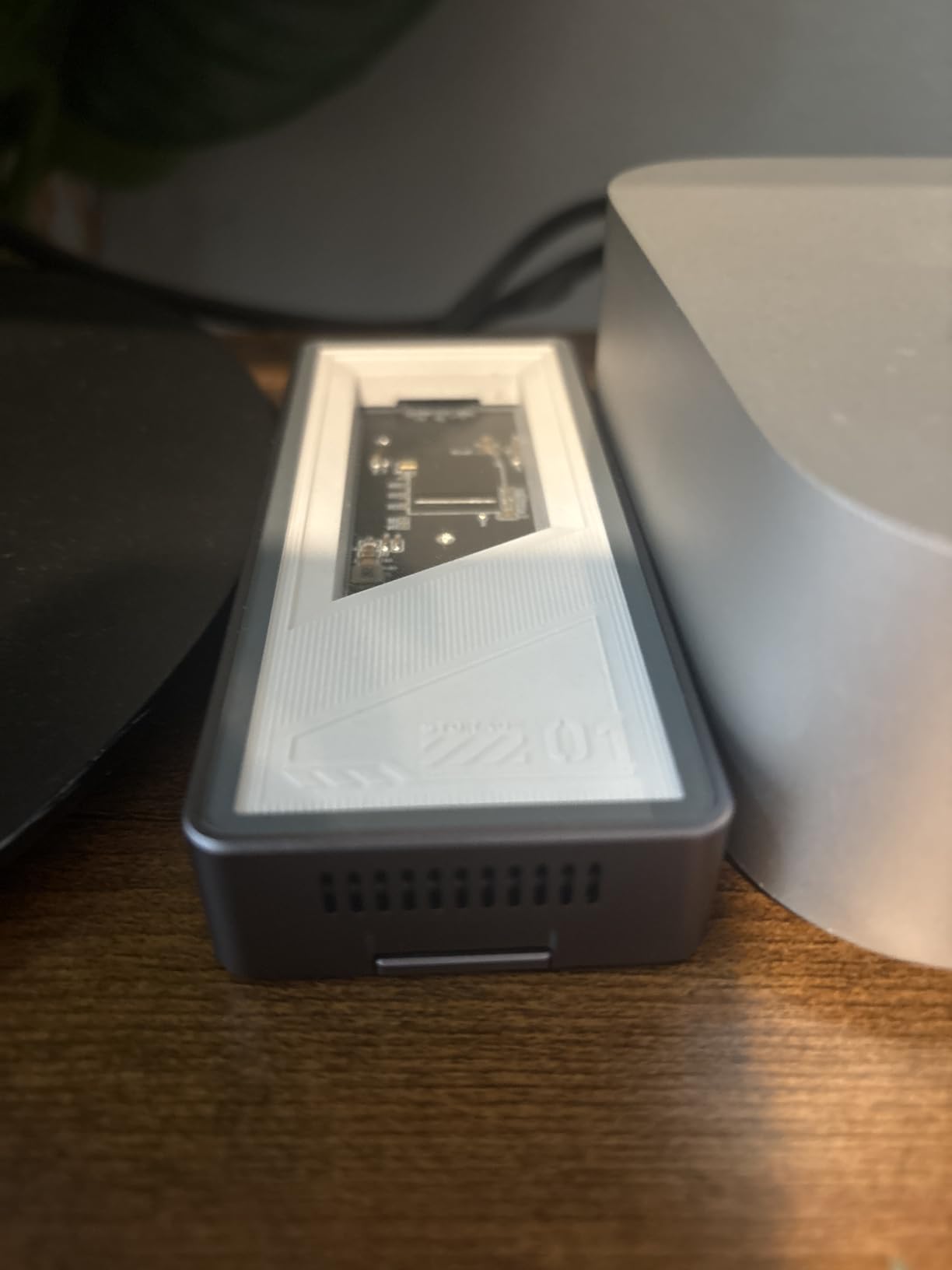 Rosewill 40Gbps M.2 NVMe SSD Enclosure with Cooling Fan, Transparent Back Plate, Support M.2 NVMe SSD up to 8TB, Compatible with Thunderbolt 3/4/USB4/3.2/2.0 customer photo 2