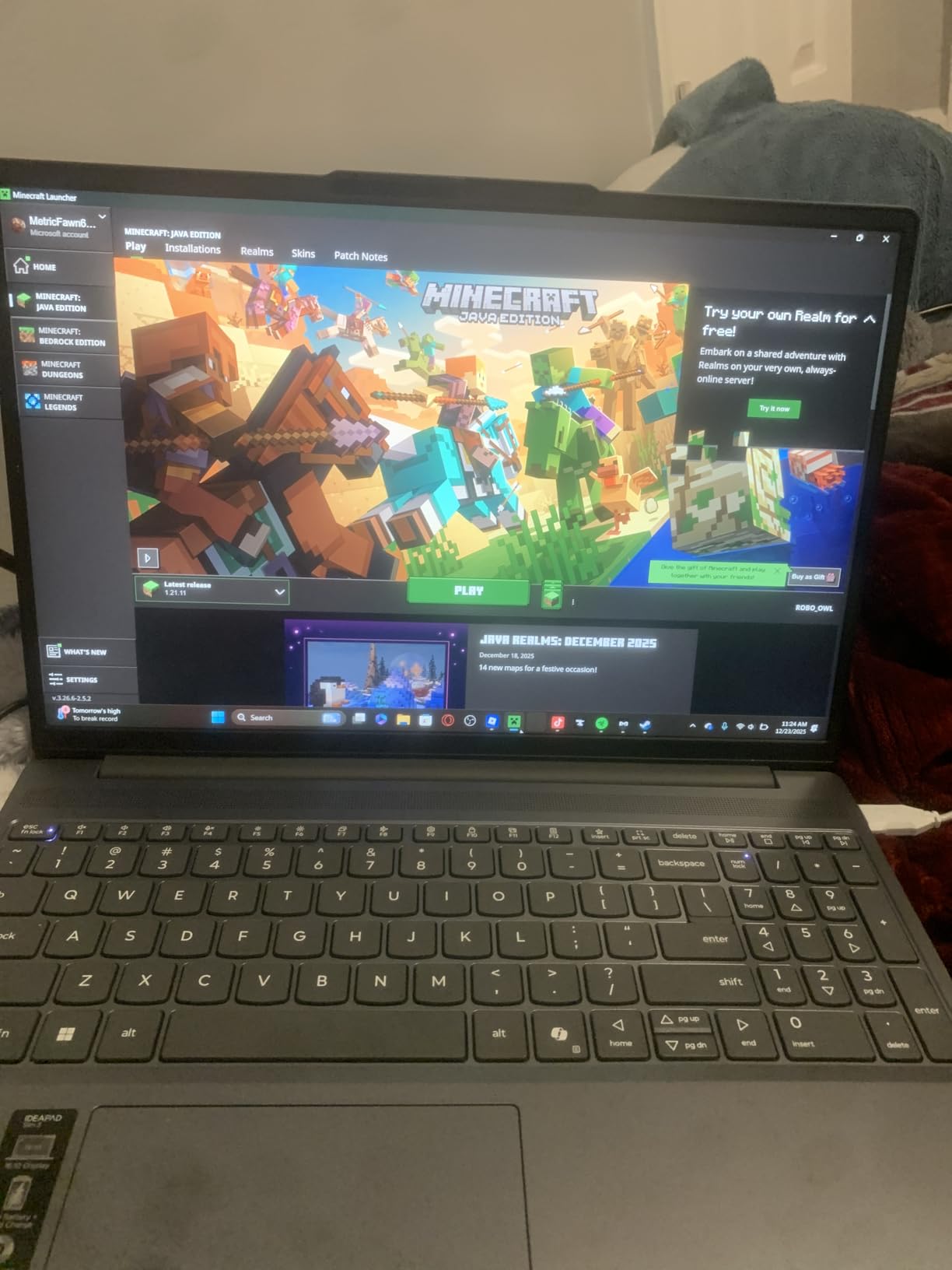 Lenovo 15