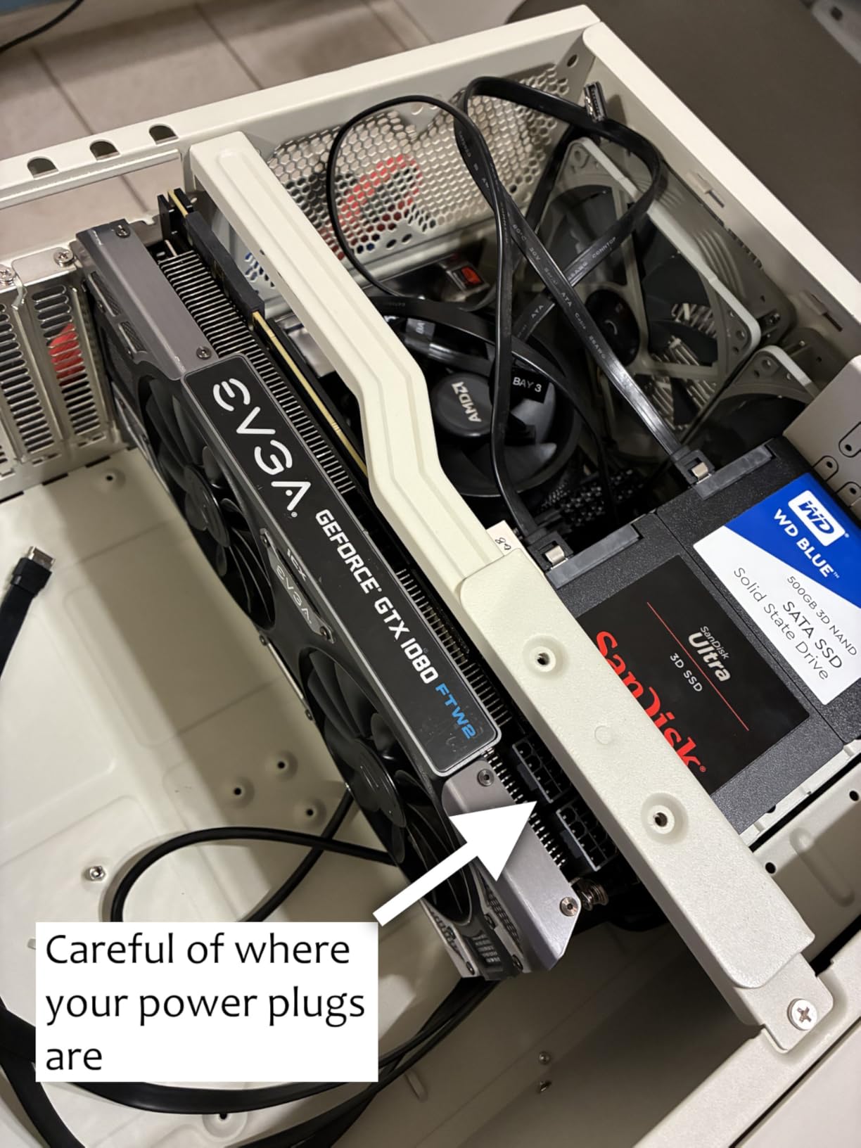 Silverstone Technology FLP01 Retro-Inspired HTPC Chassis, SST-FLP01W customer photo 1