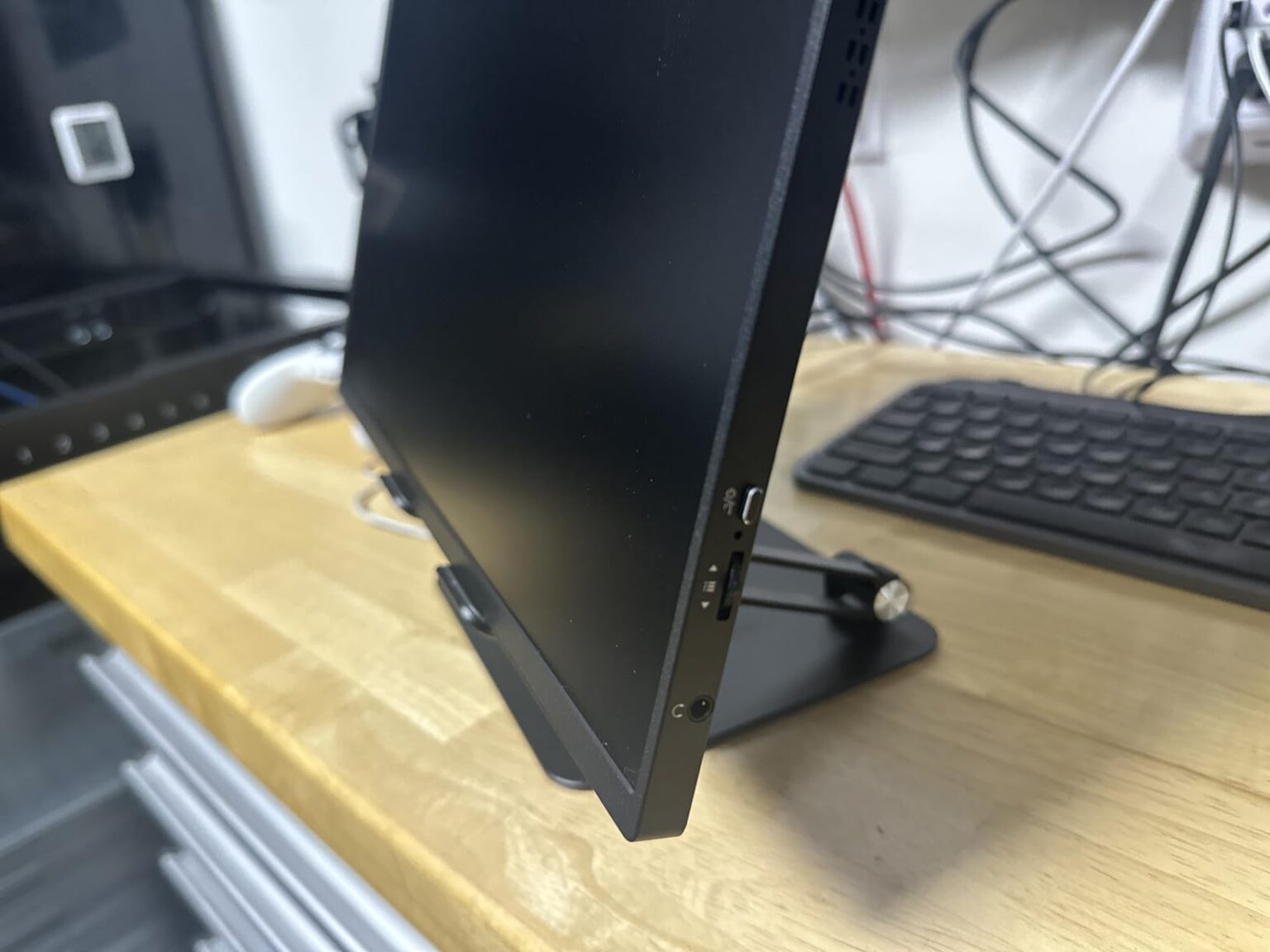 15 Best Portable Touch Screen Monitors April 2026 Expert Reviews B0G48F6PVN Customer 2 1536x1152 