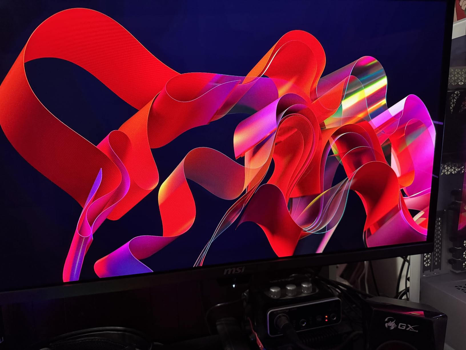 msi MPG 271QR QD-OLED X50 27-inch 2560 x 1440 (QHD) Gaming Monitor, 500Hz, AMD Adaptive-Sync, HDR Ready, HDMI, VGA Port, VESA Mountable, Tilt, 4-Side Slim Bezel, 0.03ms, Black customer photo 2